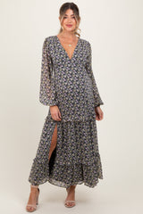 Schwarzes Umstands-Maxikleid aus Chiffon mit Blumenmuster, V-Ausschnitt, Rüschen und Stufenrock