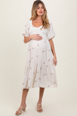 Umstands-Midikleid mit Bandmuster und Smok-Oberteil in Creme