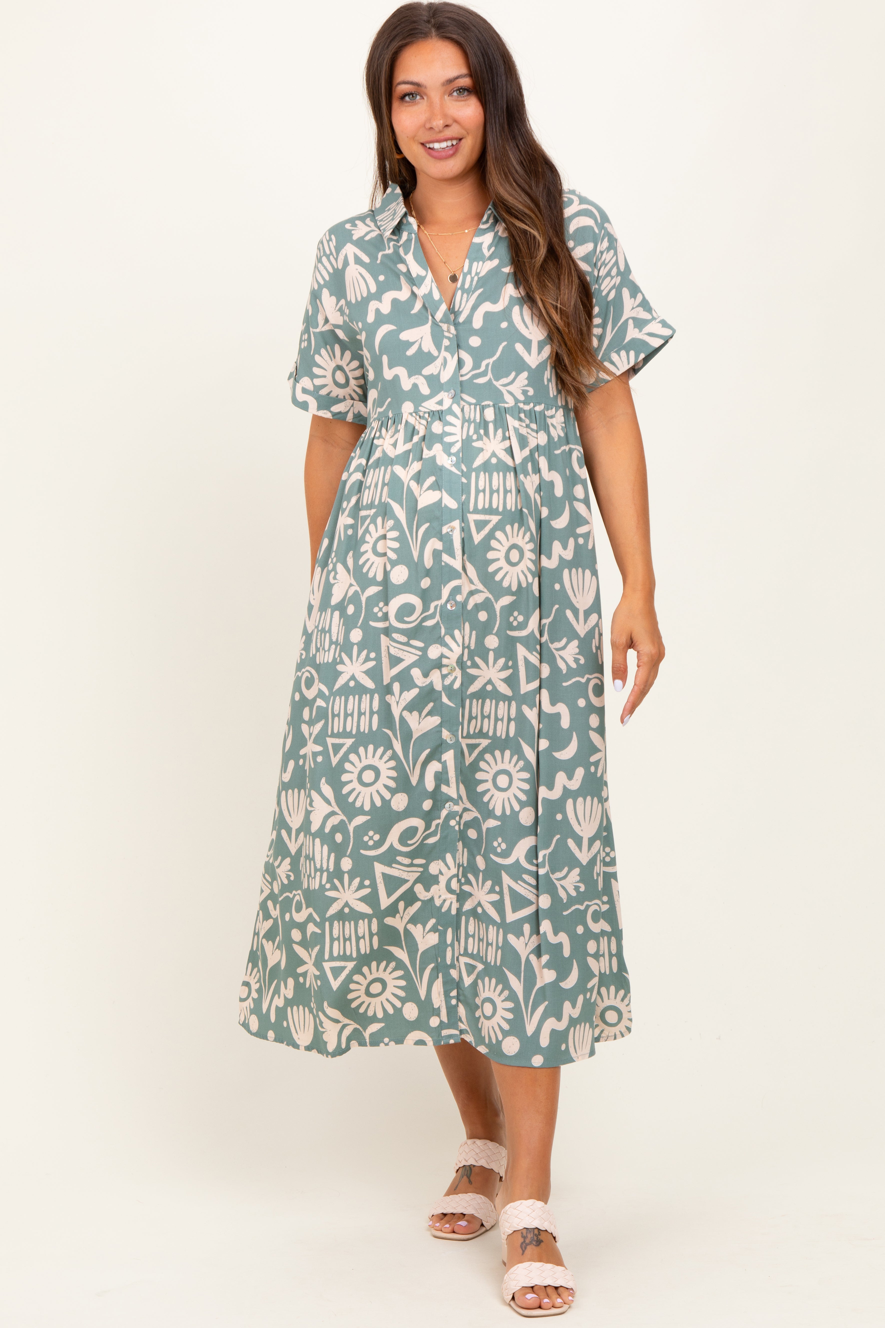 Mintgrünes Umstands-Midikleid im Hemdblusenstil mit abstraktem Blumenmuster