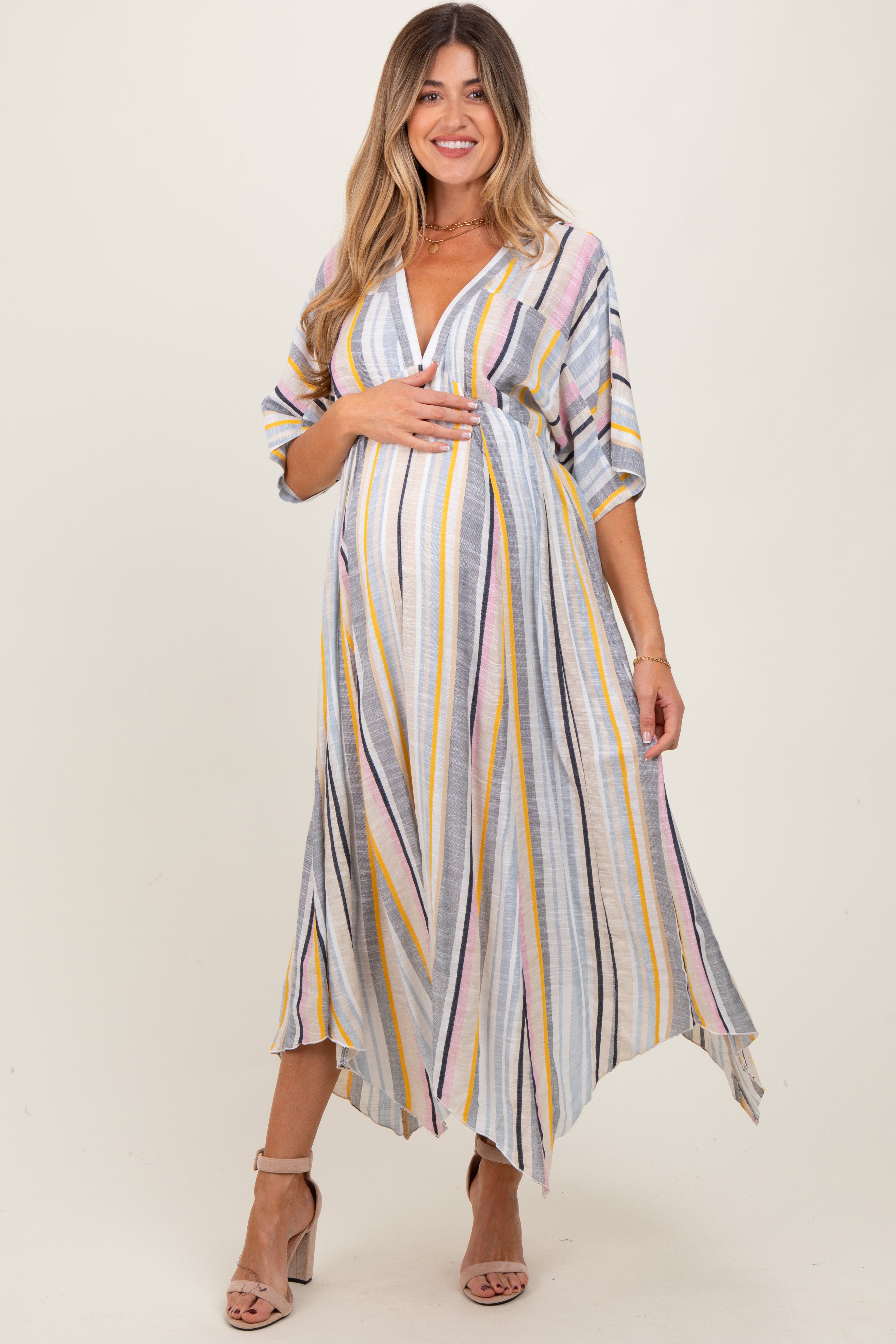 Mehrfarbig gestreiftes Umstands-Maxikleid mit Zipfelsaum