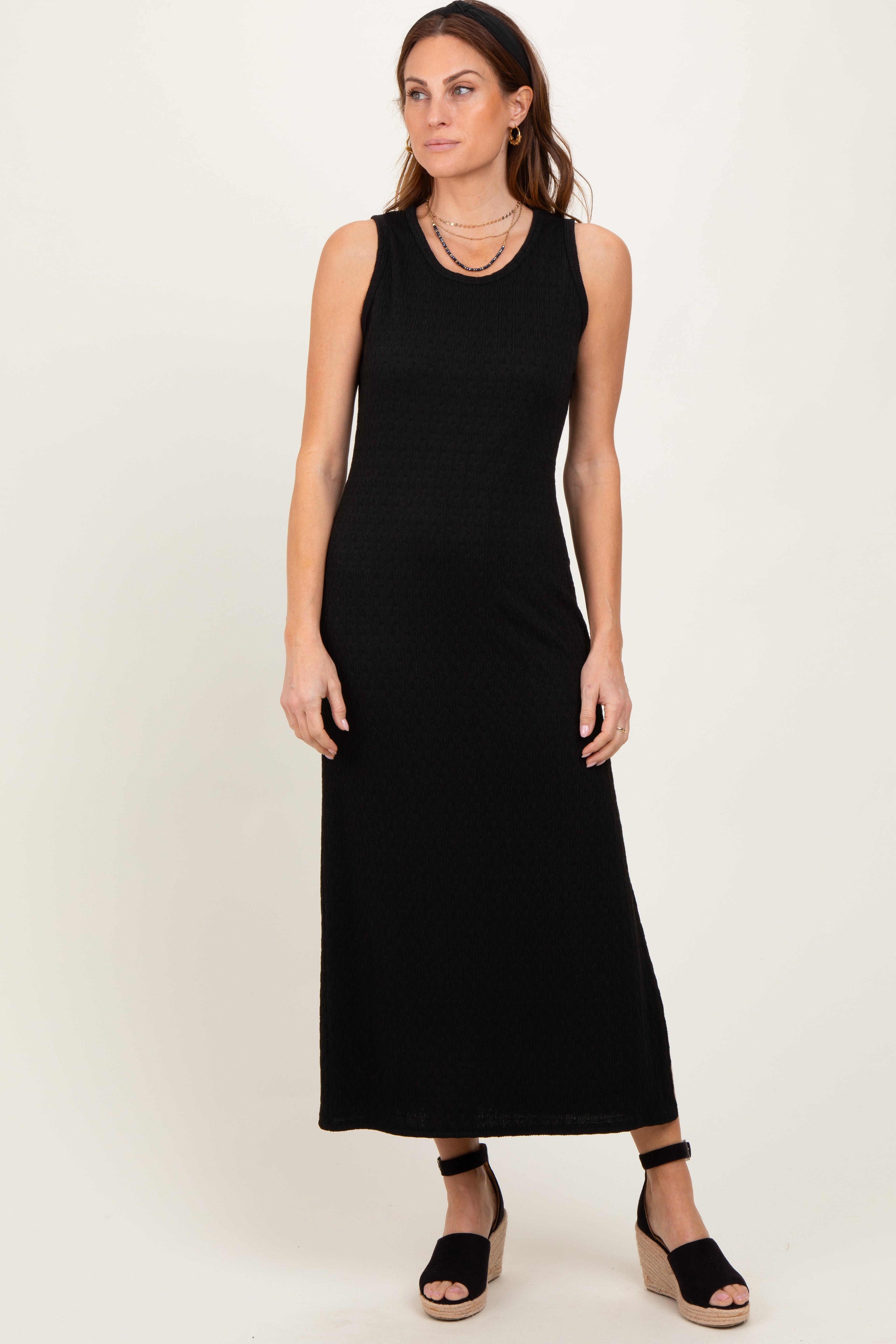 Schwarzes ärmelloses Umstands-Midikleid aus Jacquard mit Seitenschlitz