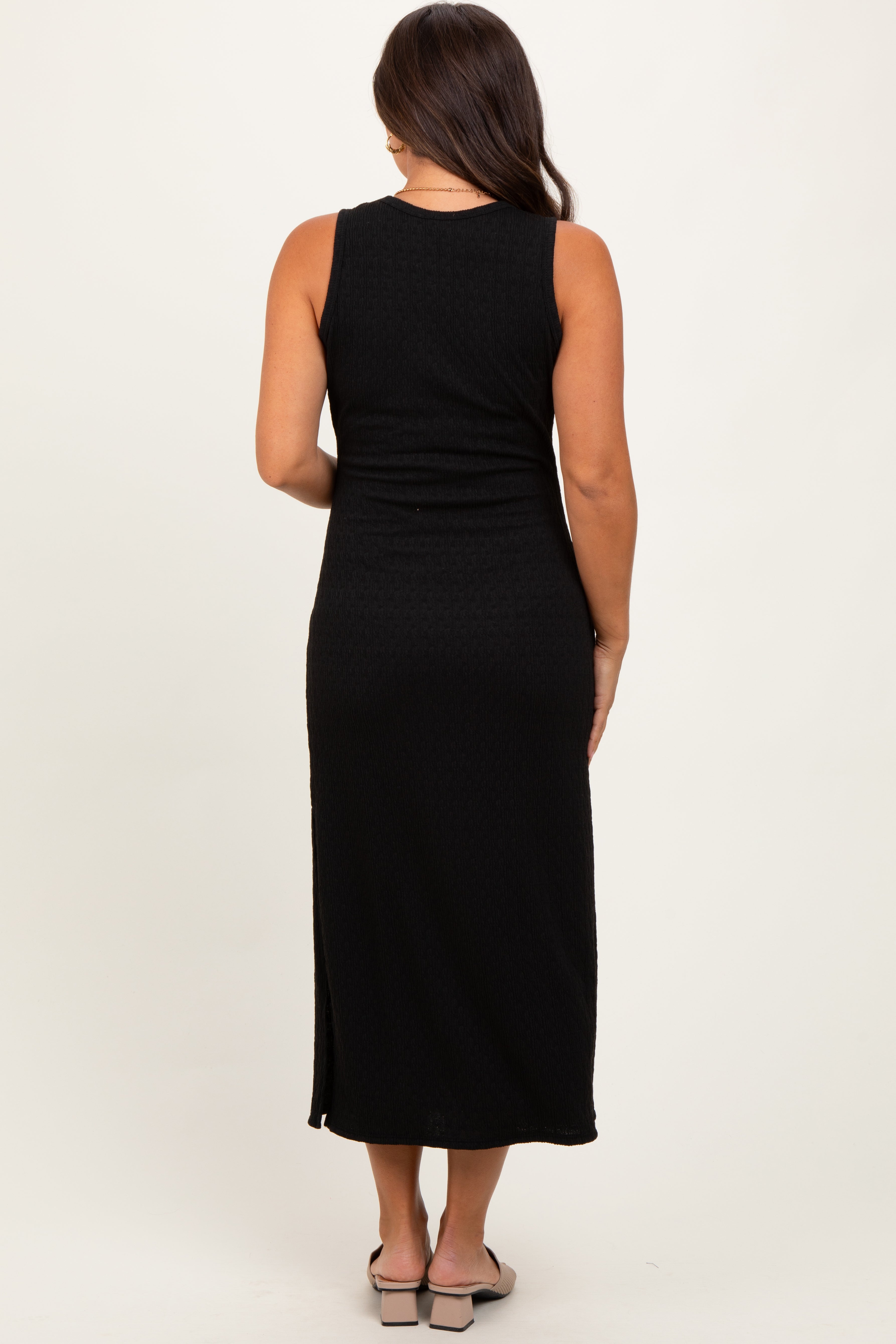 Schwarzes ärmelloses Umstands-Midikleid aus Jacquard mit Seitenschlitz