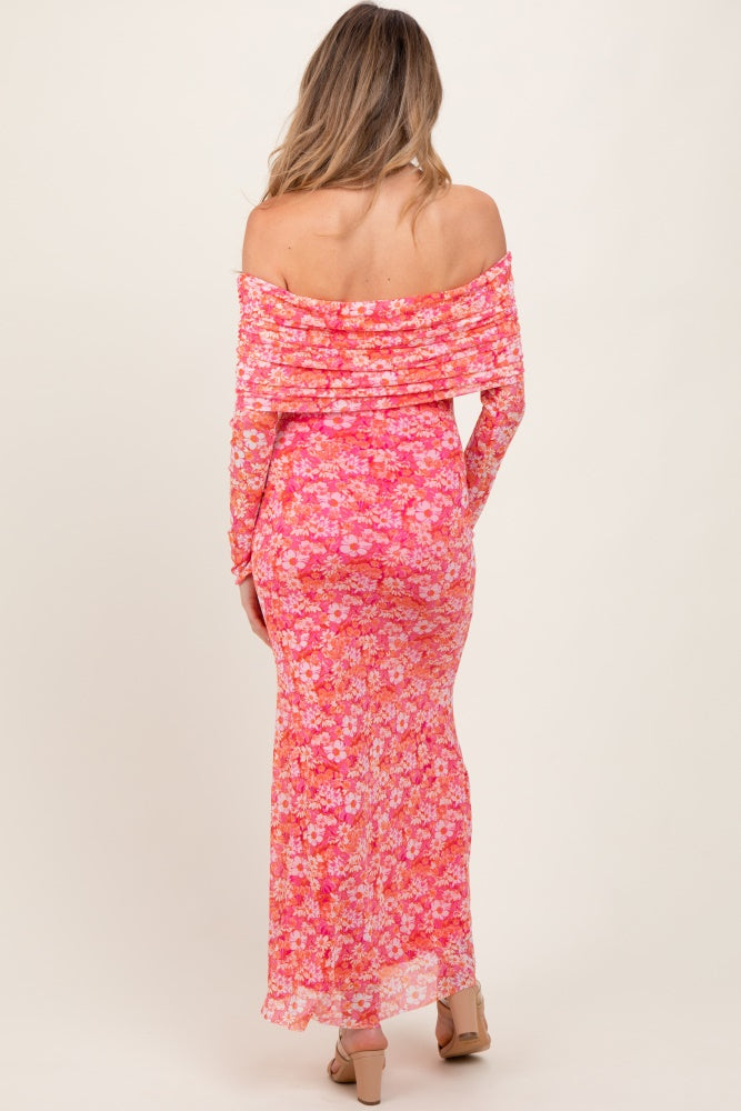 Rosa Umstands-Maxikleid aus Mesh mit Blumenmuster, Off-Shoulder-Ausschnitt und langen Ärmeln