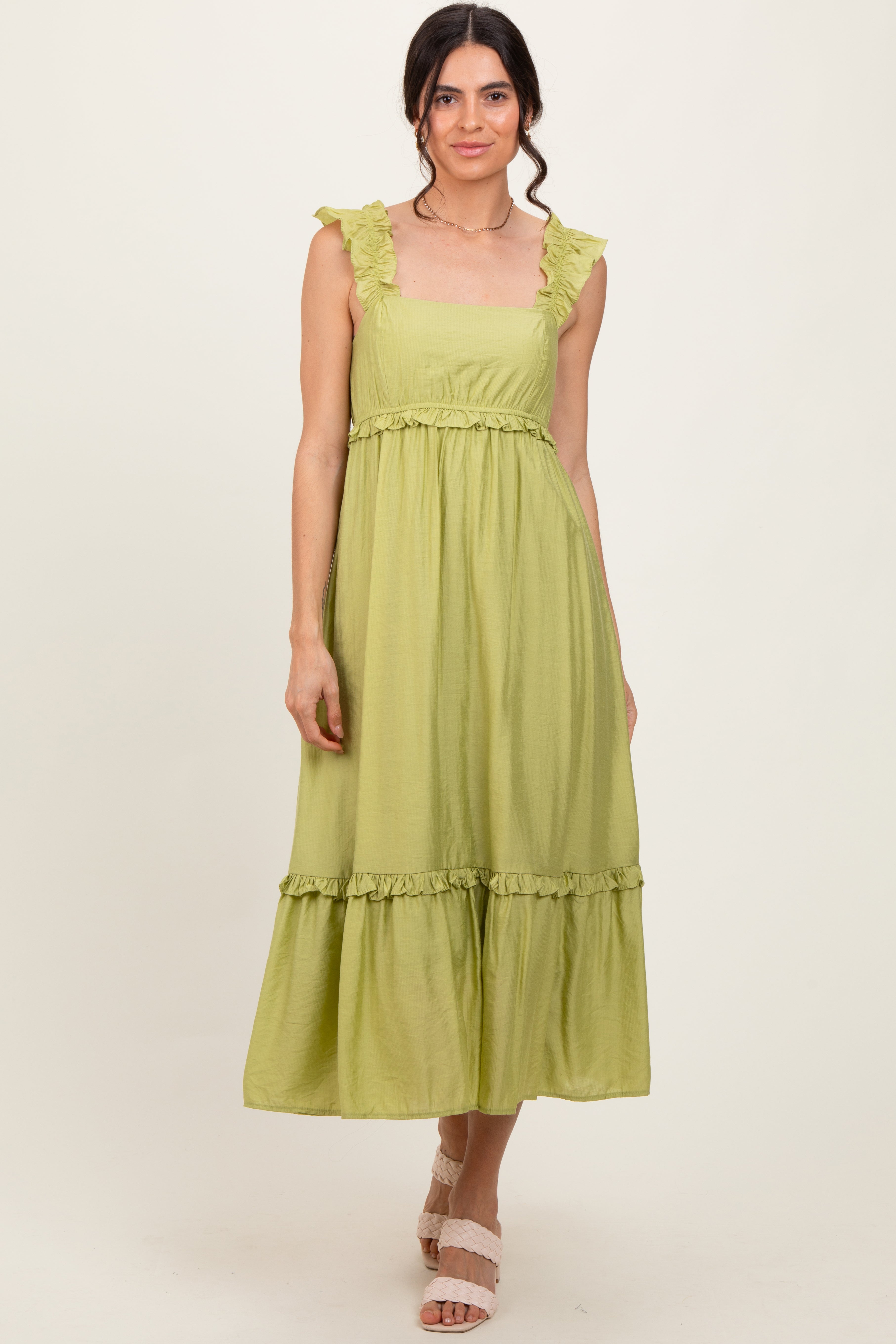 Umstands-Midikleid mit Rüschenträgern und eckigem Ausschnitt in Limette