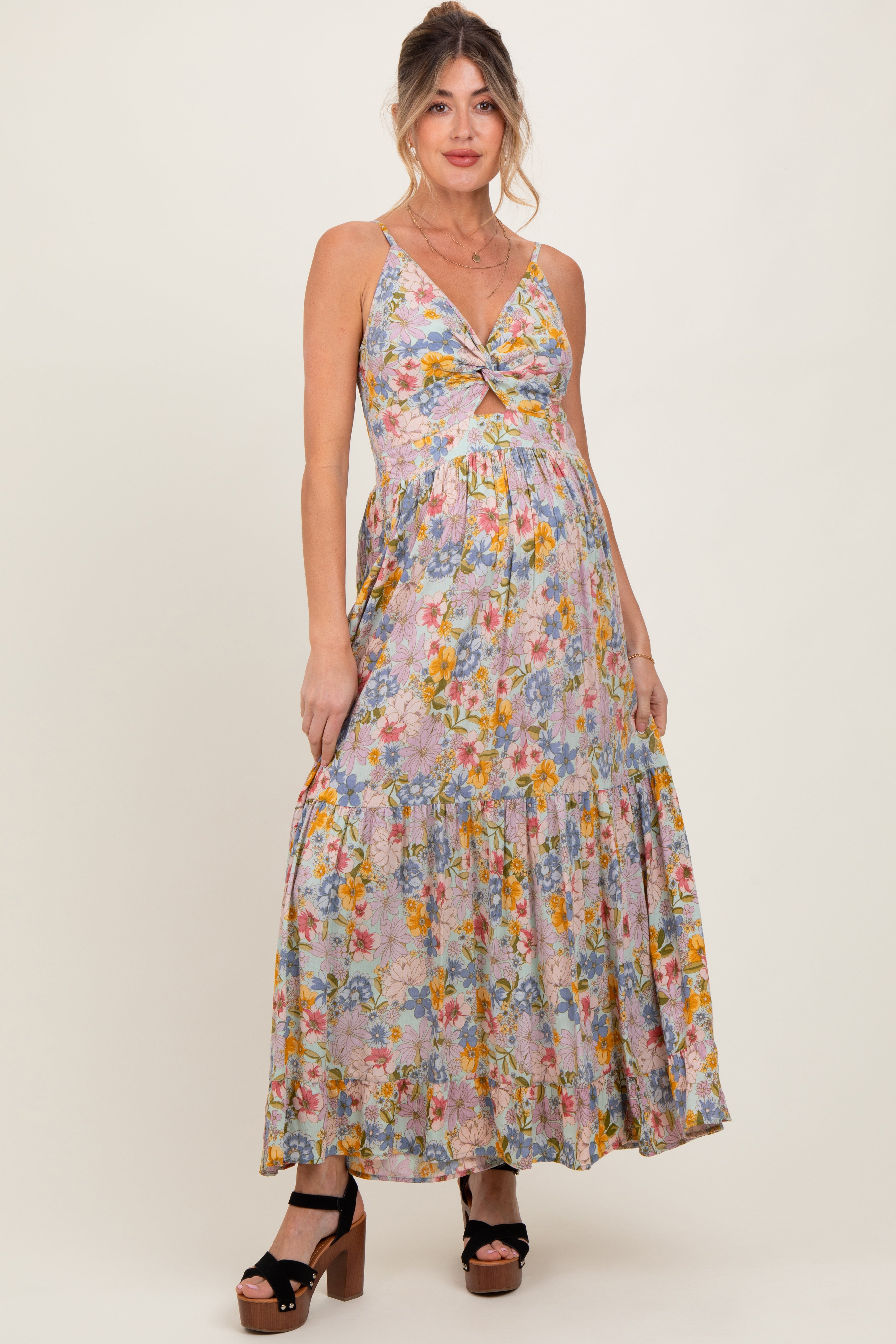 Mintgrünes Umstands-Maxikleid mit Blumenmuster, Twist-Detail und Cut-out