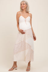 Cremefarbenes Umstands-Midikleid mit Blumenmuster und Herzausschnitt