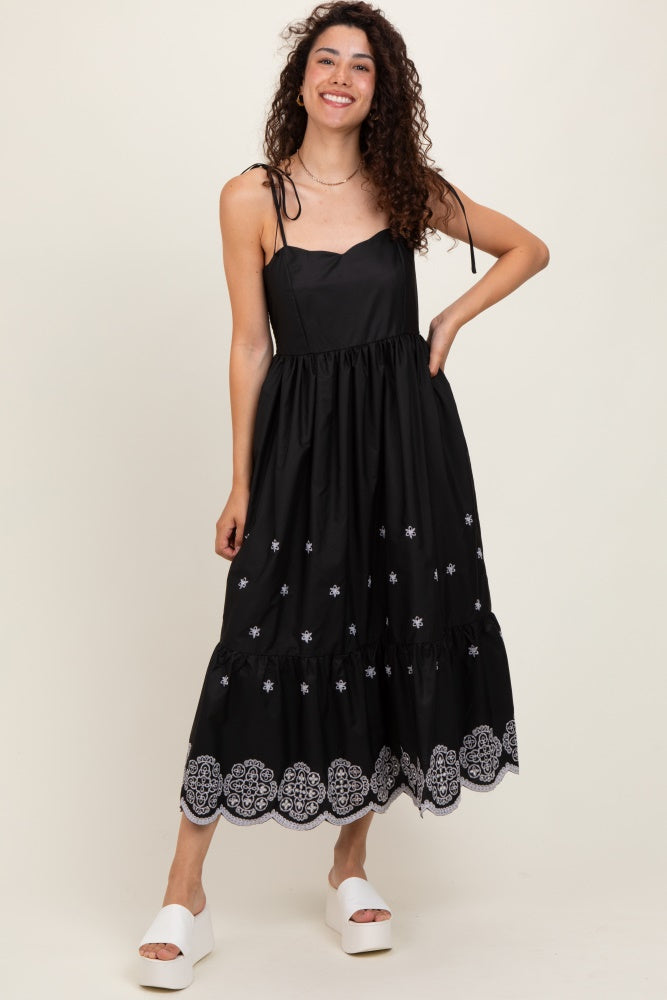 Schwarzes besticktes Umstands-Midikleid mit Schulterbändern
