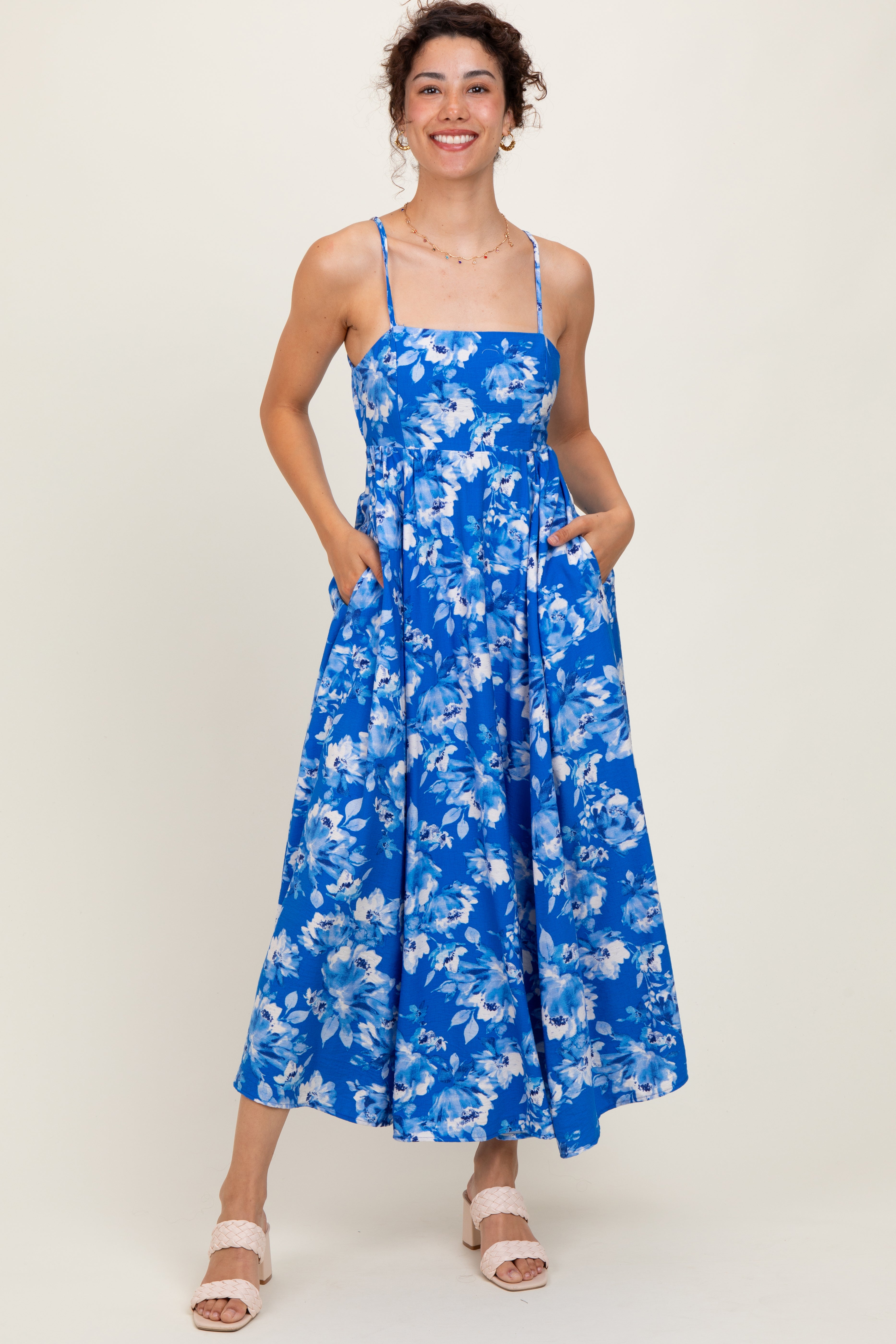 Königsblaues Umstands-Midikleid mit Blumenmuster, Rückenschnürung und Cut-out