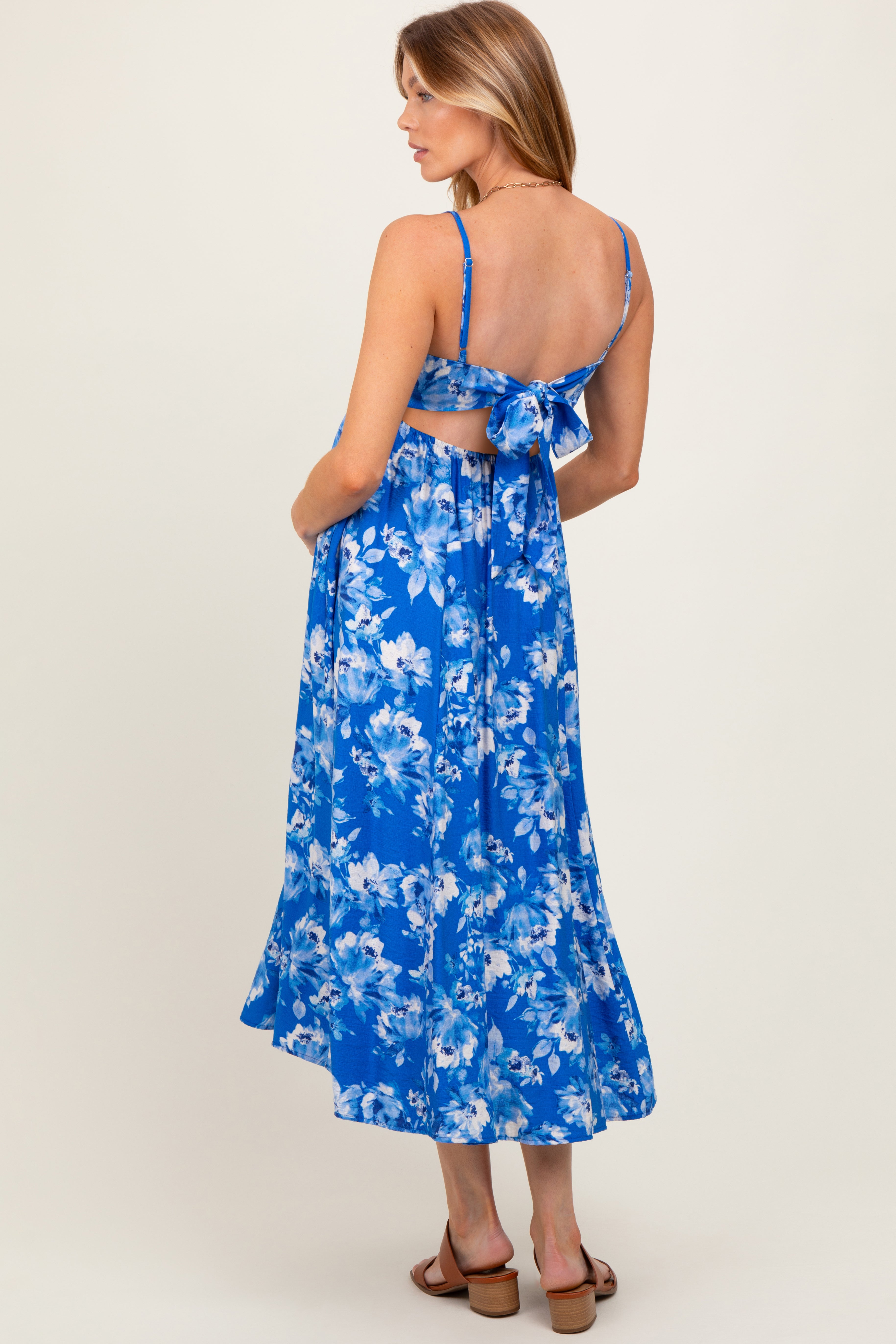Königsblaues Umstands-Midikleid mit Blumenmuster, Rückenschnürung und Cut-out