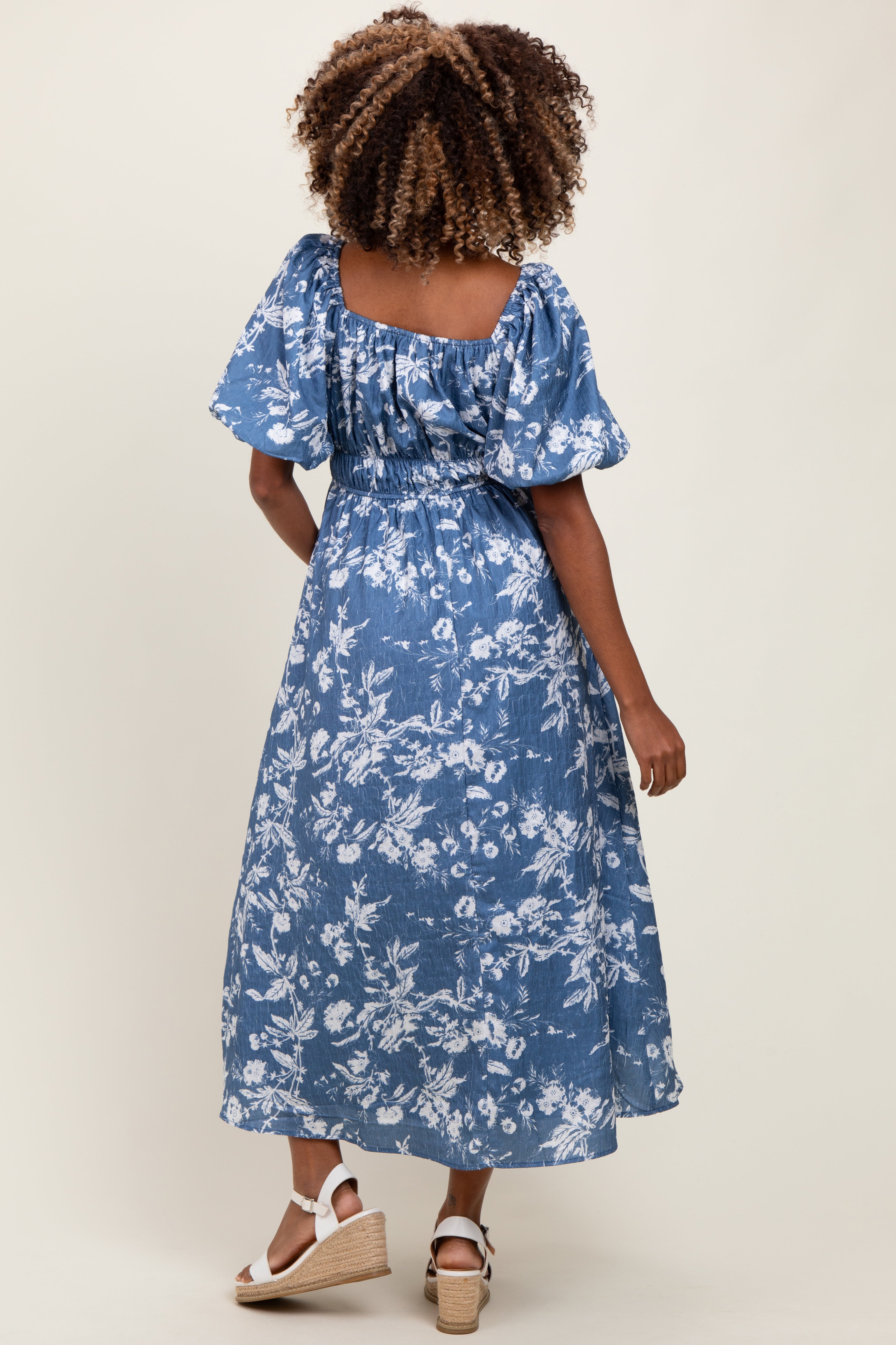 #Farbe_Hell-Marineblau Blumenmuster mit Puffärmeln und gesmokter Taille