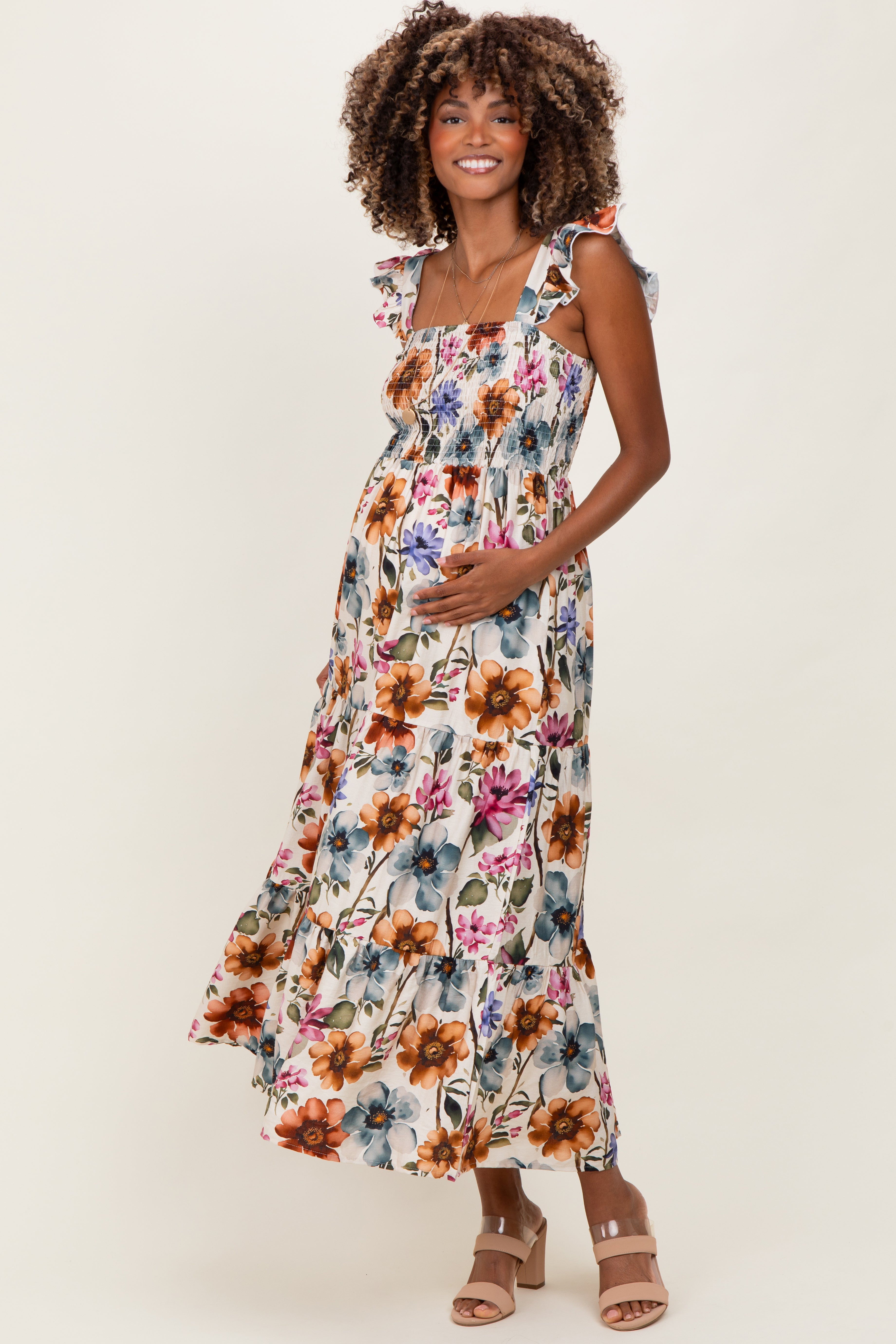 Mehrfarbiges florales Umstands-Maxikleid mit Smok-Einsatz und Stufenrock