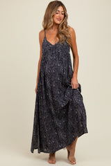 Ärmelloses Umstands-Maxikleid mit Paisley-Muster und Seitenschlitz