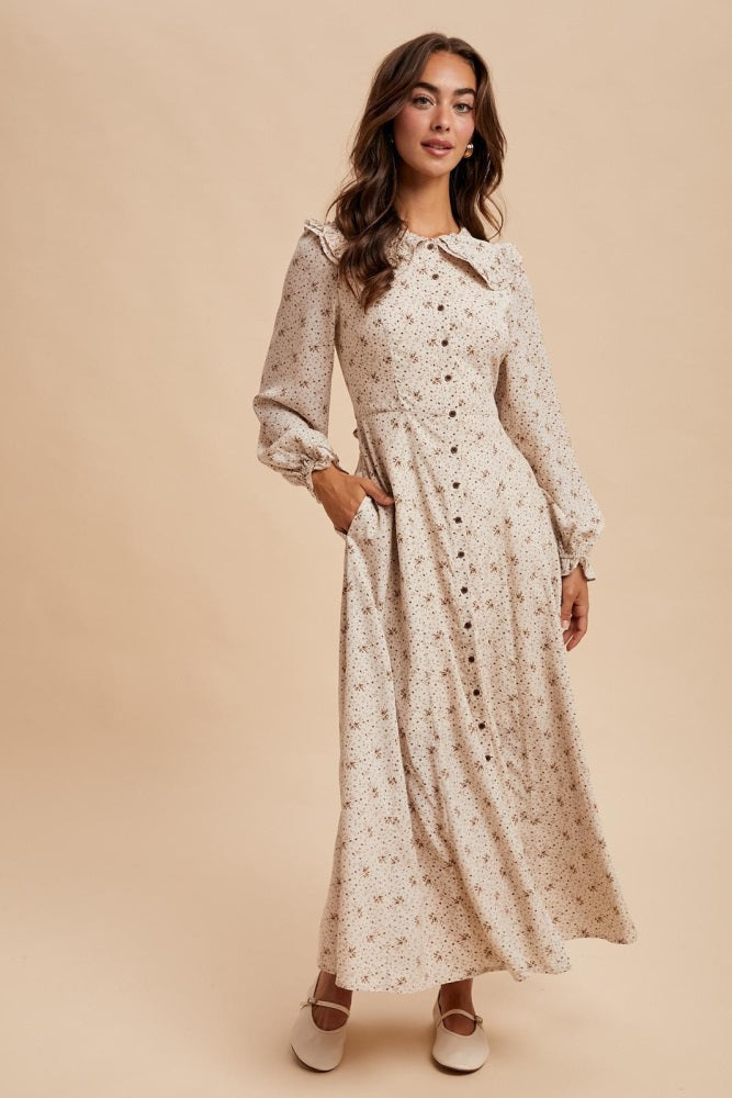 Umstands-Maxikleid zum Durchknöpfen mit markantem Kragen in Creme