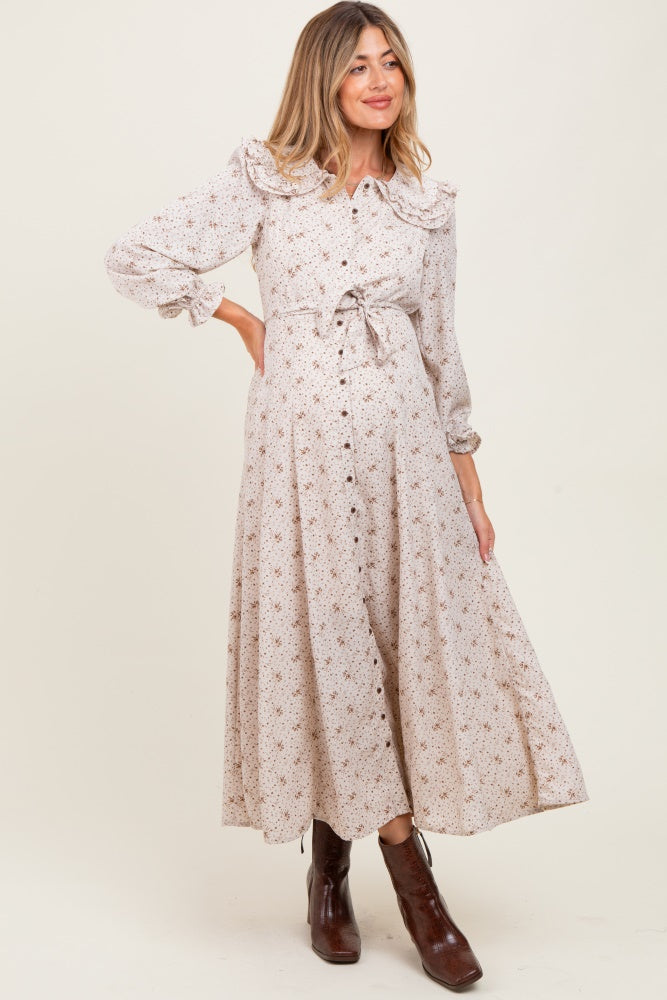Umstands-Maxikleid zum Durchknöpfen mit markantem Kragen in Creme