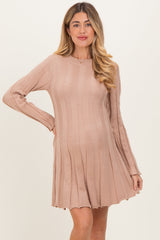 Umstands-Mini-Pulloverkleid mit breitem Rippstrick