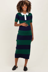 Grünes Umstands-Midikleid im Polo-Stil aus geripptem Streifenstrick
