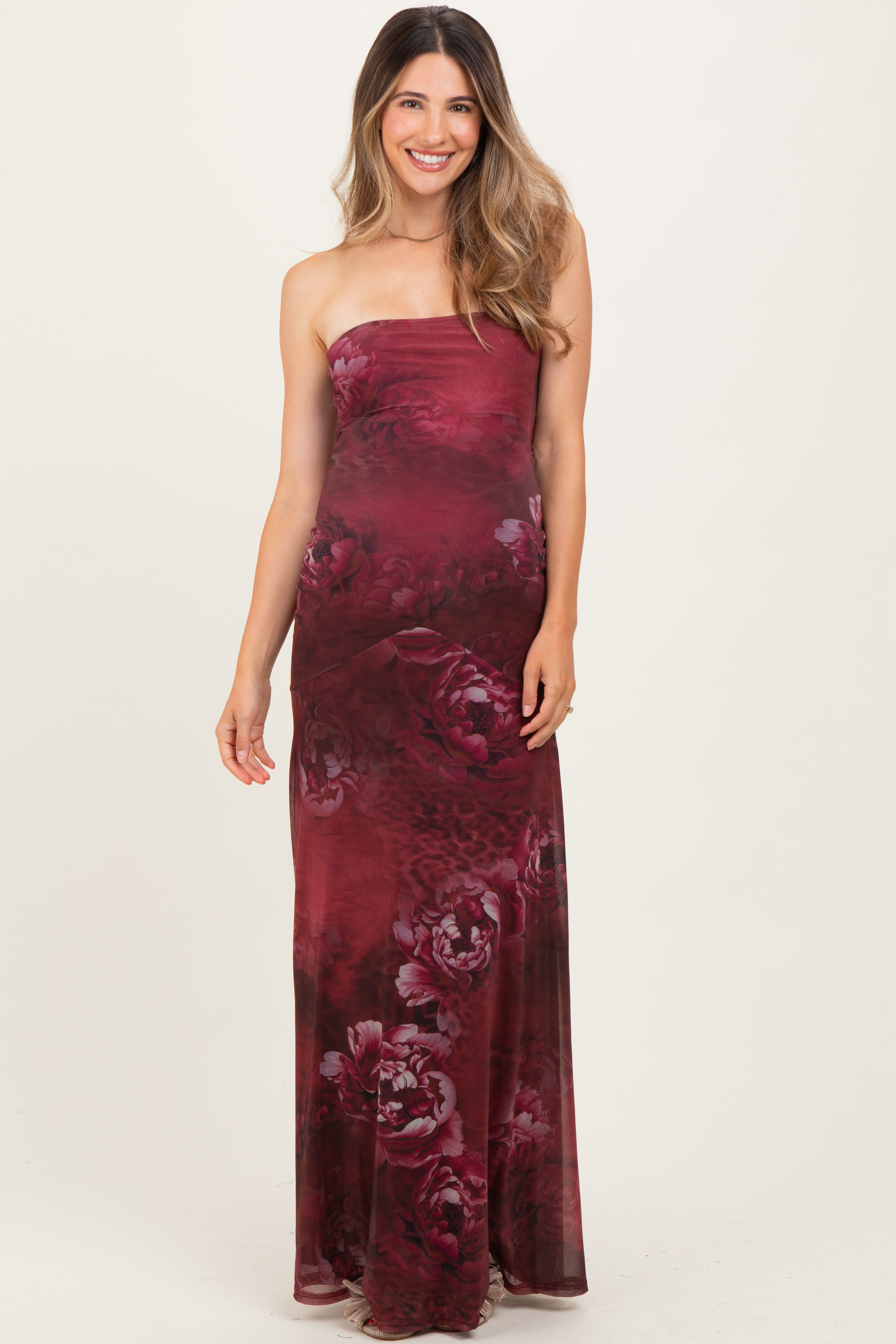 Bordeaux-Umstandsmaxikleid mit Blumenmuster und trägerlosem Design