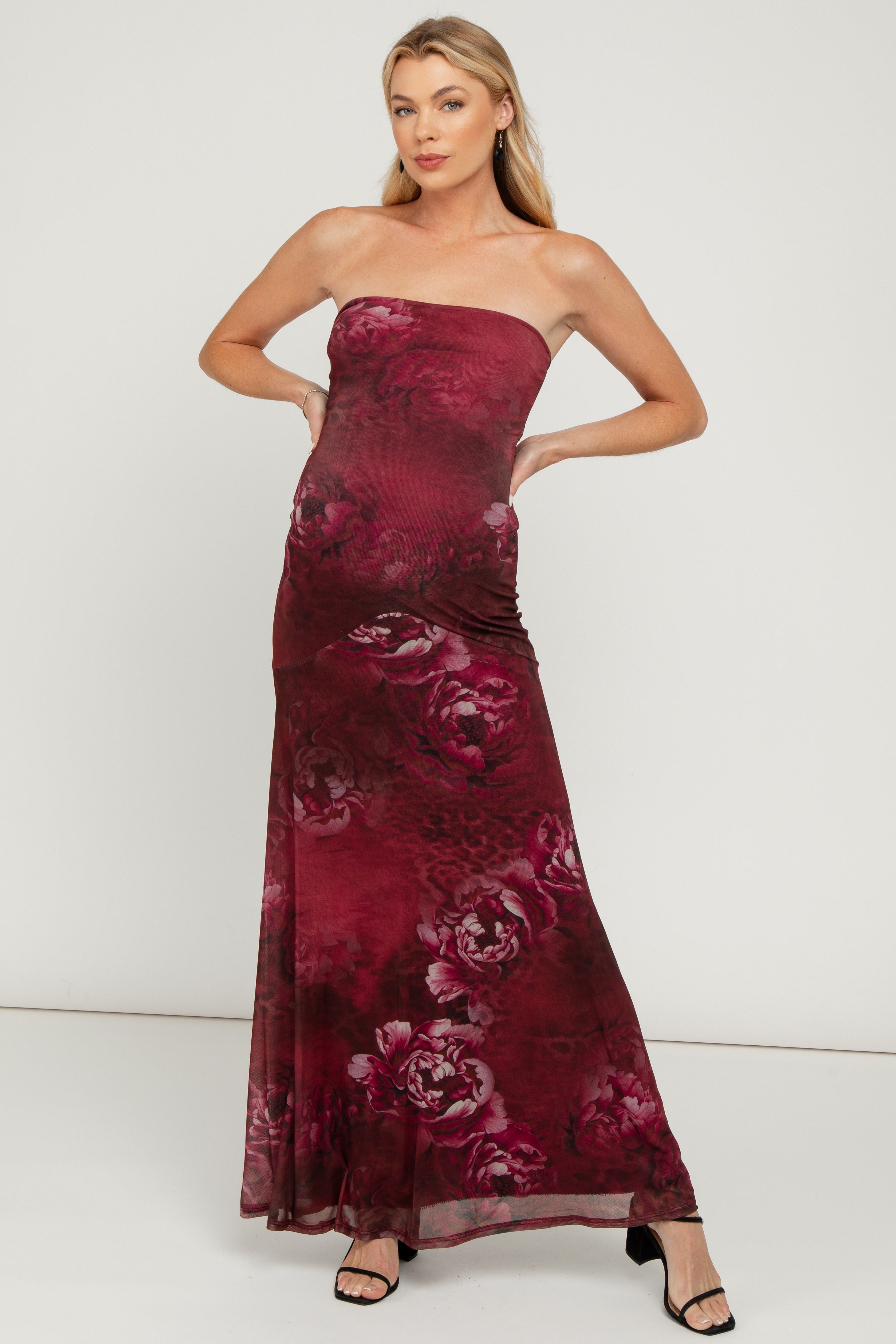 Bordeaux-Umstandsmaxikleid mit Blumenmuster und trägerlosem Design