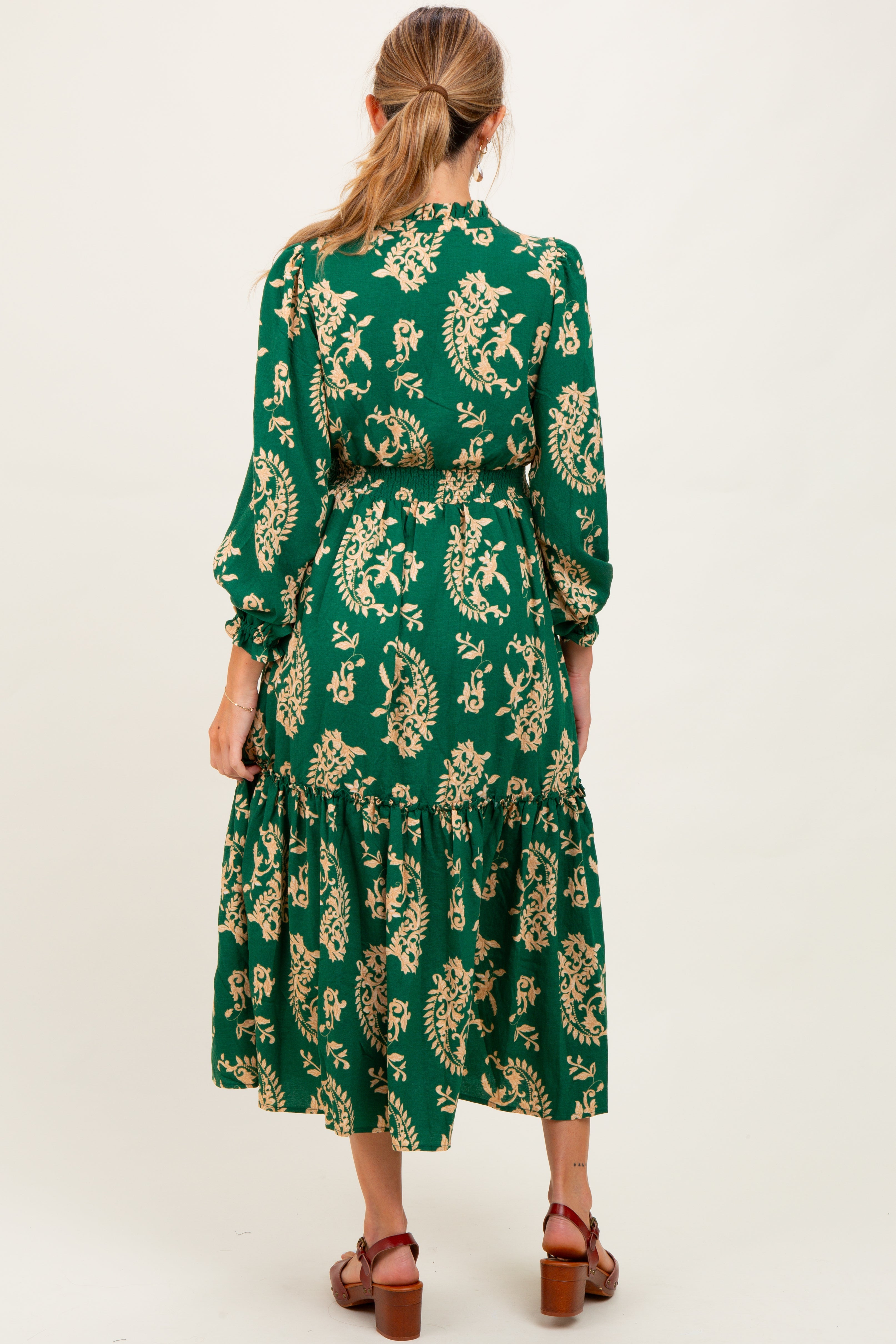 Umstands-Midikleid mit Damastmuster, Bindedetail vorne und gesmokter Taille