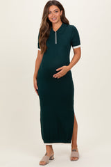 Dunkelgrünes Umstands-Midikleid im Pullover-Stil mit Seitenschlitz