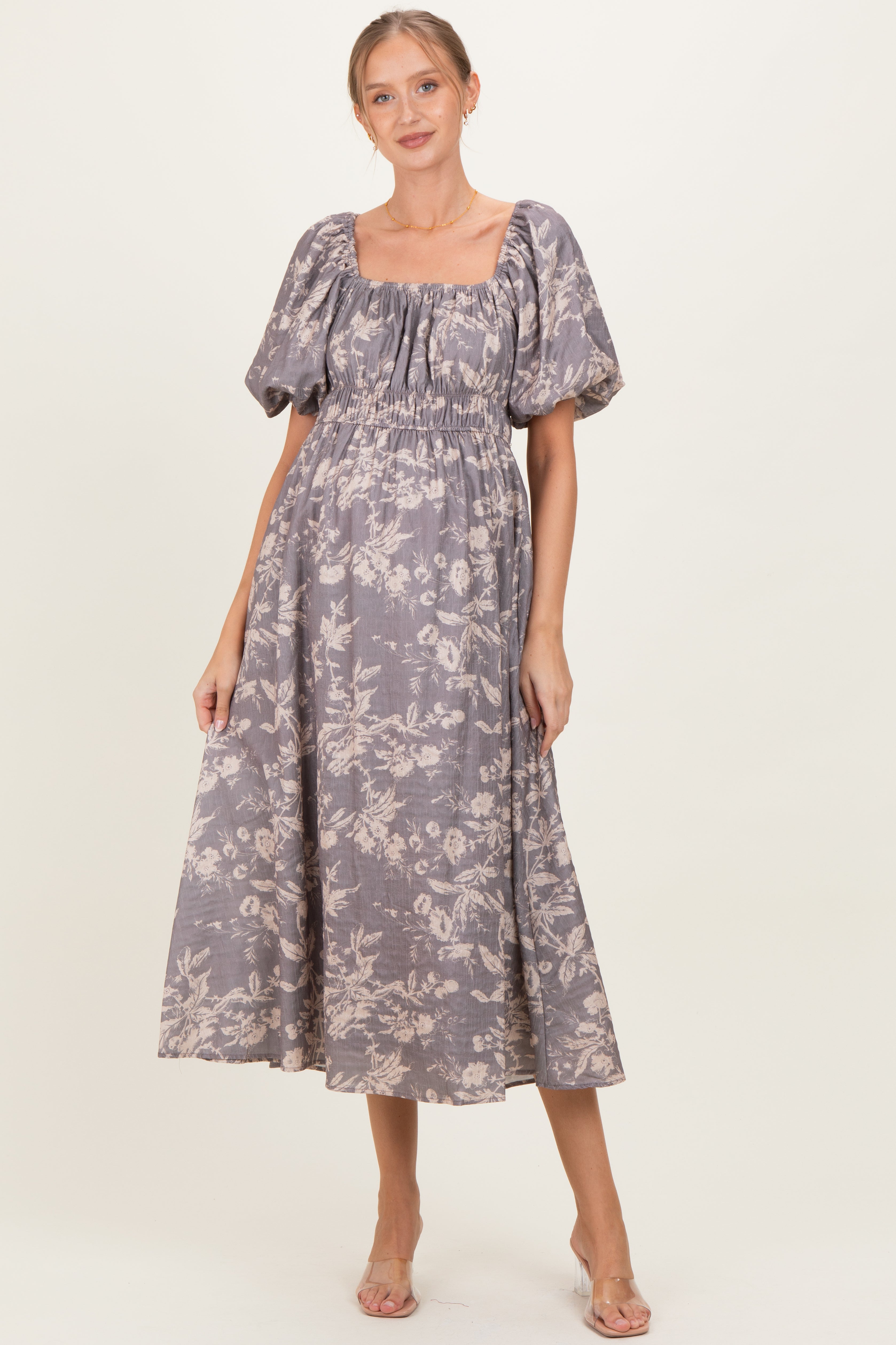 #Farbe_Grau Blumenmuster mit Puffärmeln und gesmokter Taille