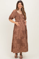 Gestuftes Umstands-Midikleid mit Blumenmuster und Struktur