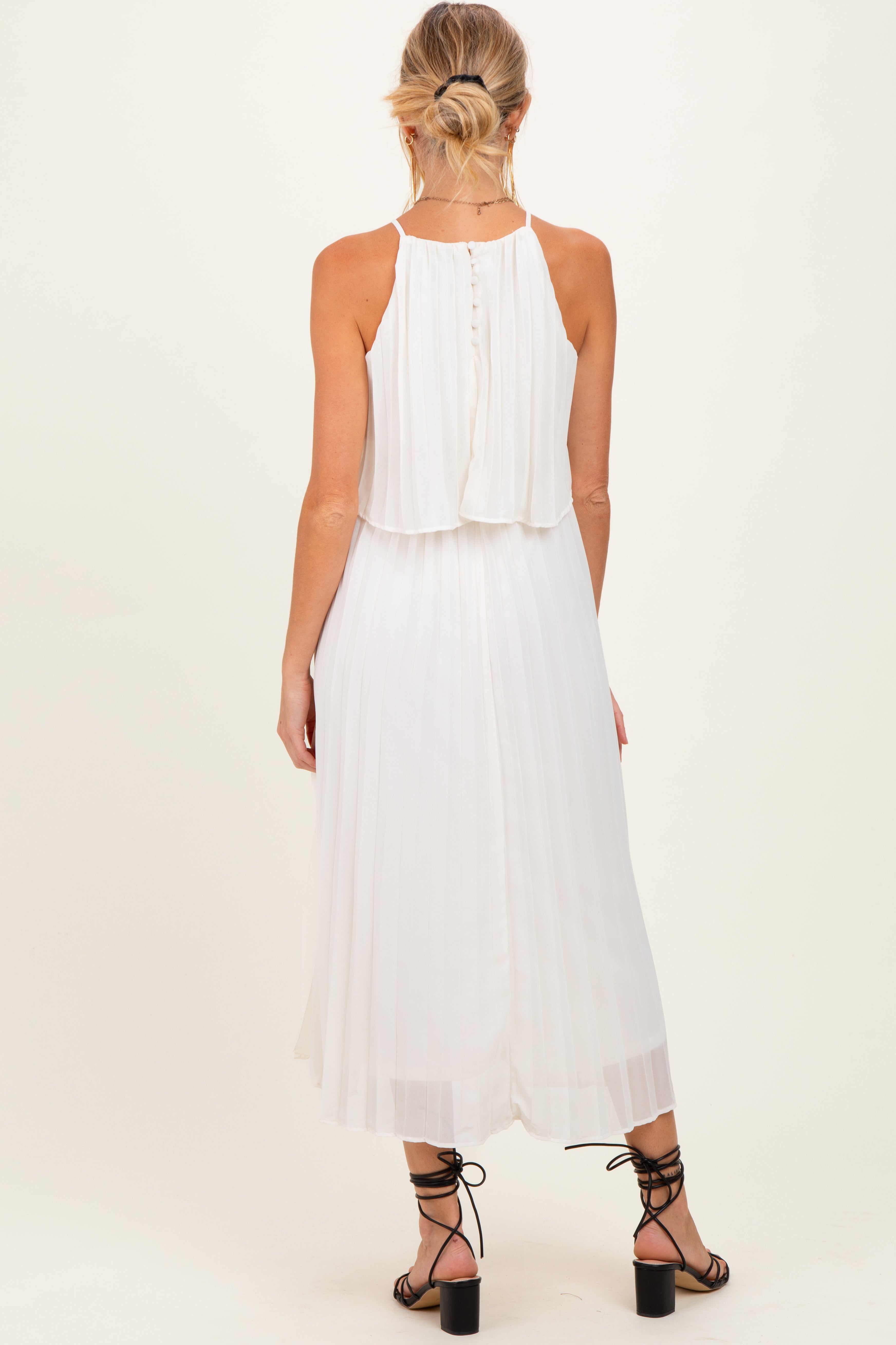 Cremefarbenes Umstands-Midikleid mit Plissee aus Webstoff