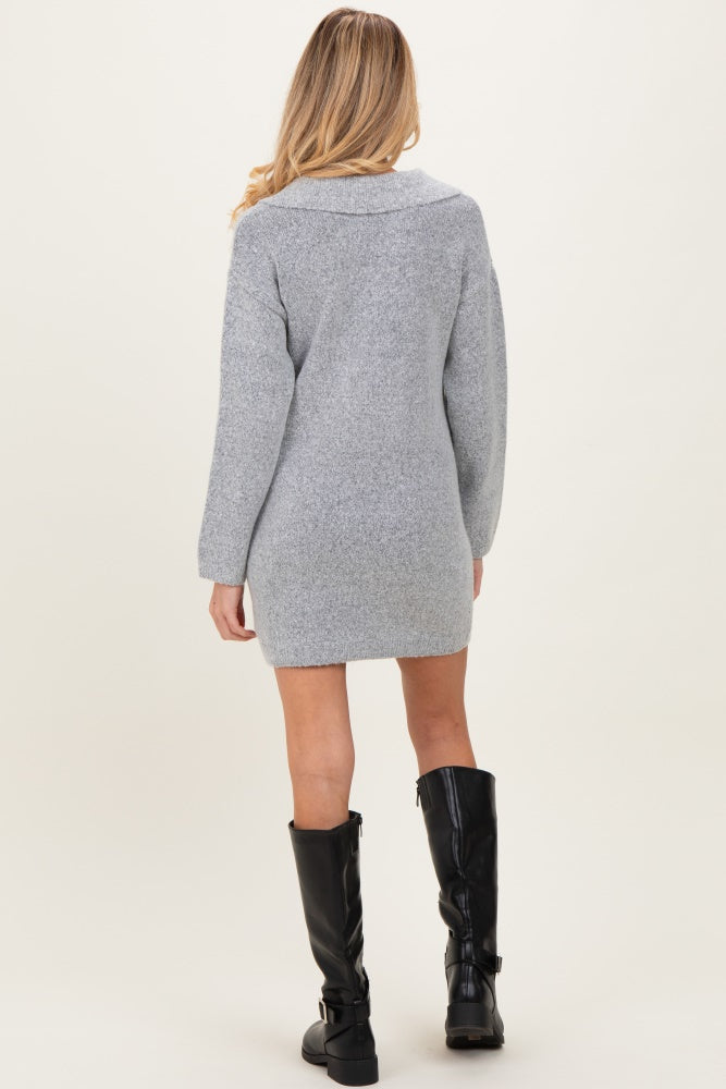 Langärmliges Umstands-Sweaterkleid im Polostil in Graumeliert