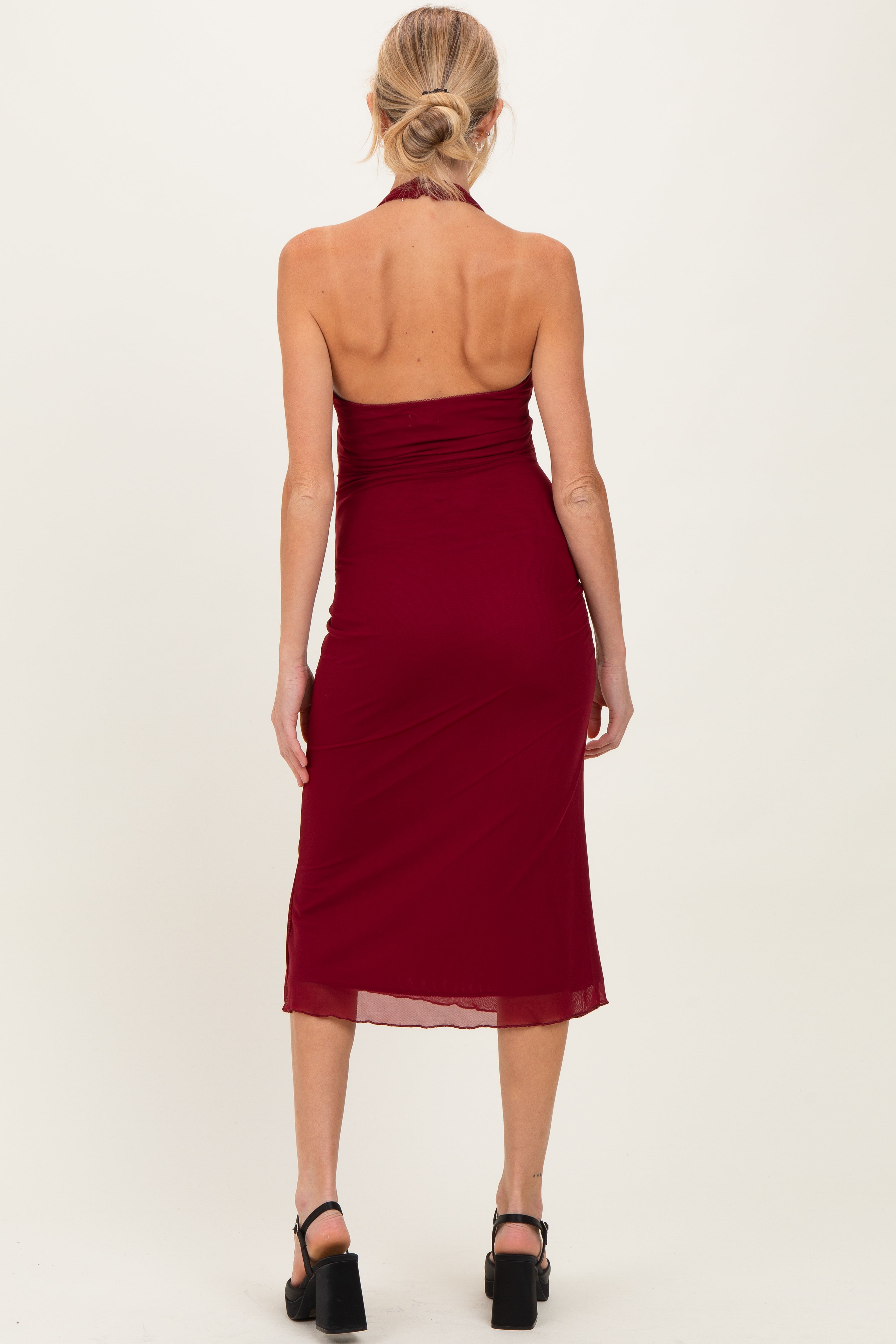 Umstands-Midikleid aus Mesh mit Neckholder und Anhänger in Rot