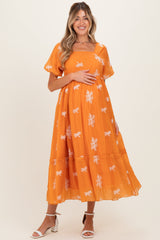 Umstands-Midikleid mit Blumendruck und Volantsaum