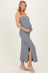 Schulterfreies Umstands-Midikleid mit Seitenschlitz in Marineblau