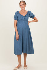 Umstands-Midikleid aus Chambray mit Volant-Ausschnitt