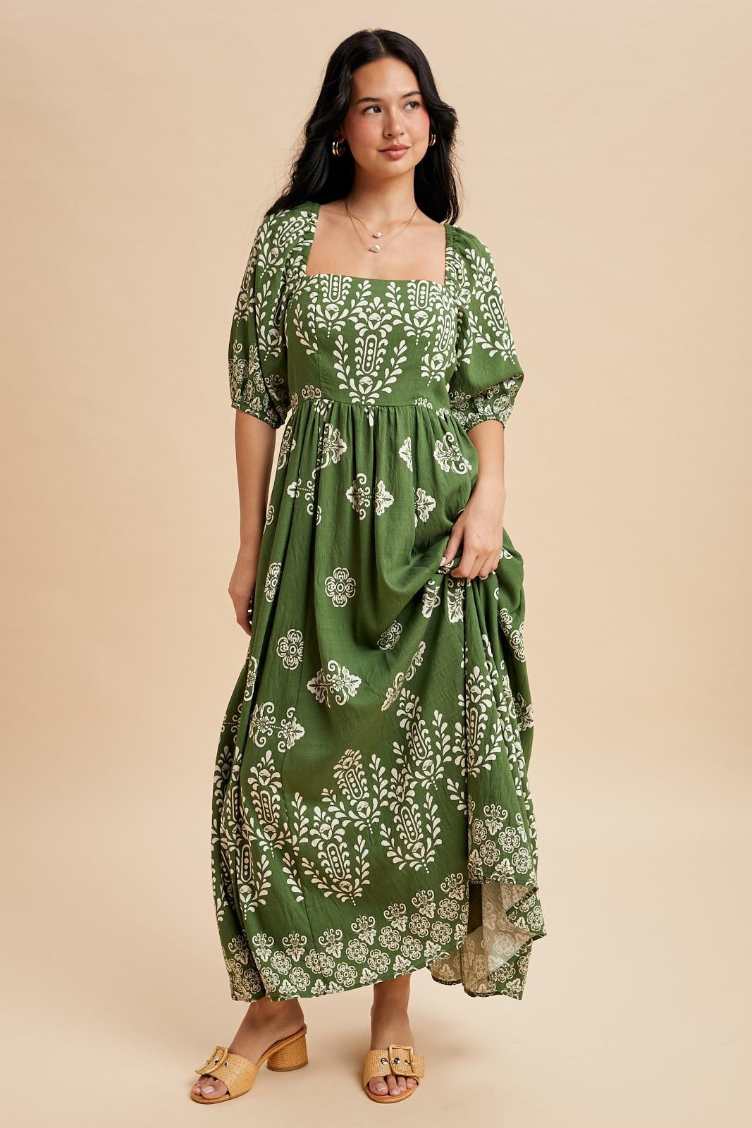 Umstandsmaxikleid mit Damast-Print und kurzen Ärmeln in Grün