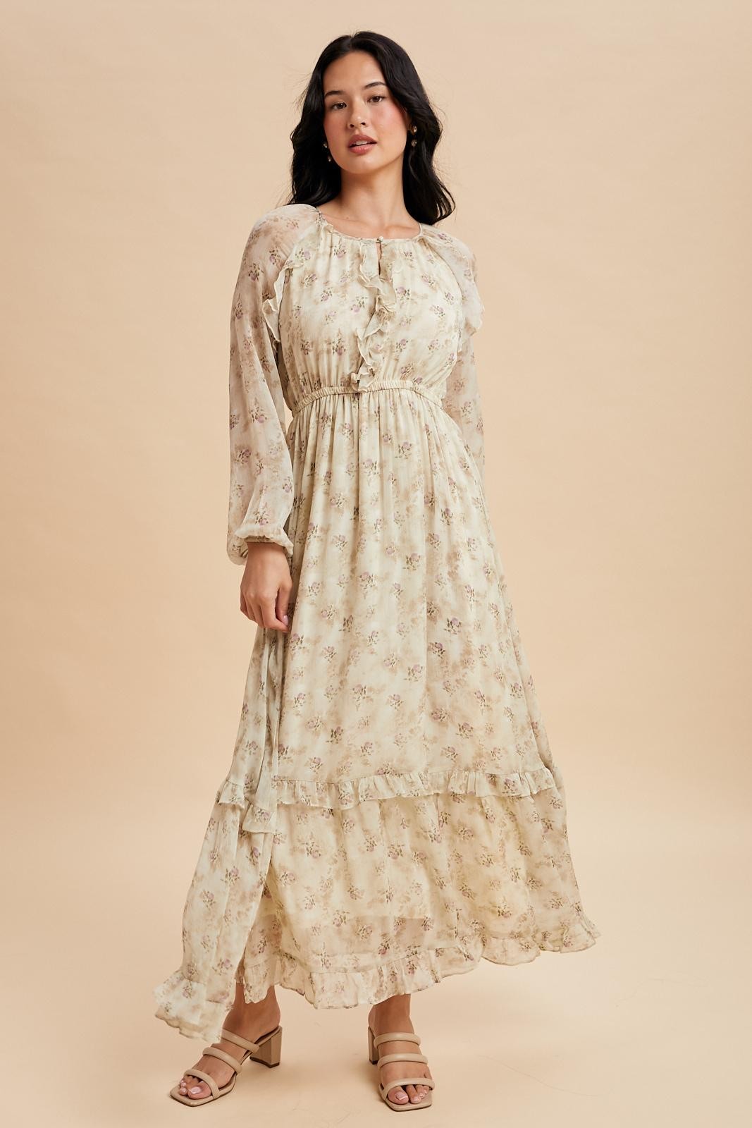 Umstandsmaxikleid aus Chiffon mit Blumenmuster und Rüschendetail in Creme