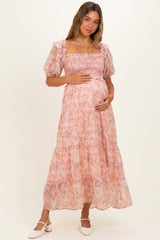 Geblümtes Umstands-Maxikleid aus Chiffon mit Smok-Detail in Rosa