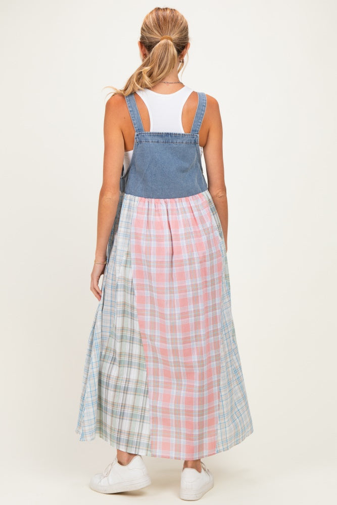 Umstands-Maxikleid im Latzkleid-Stil mit Karomuster