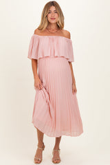 Plissiertes Umstands-Midikleid mit Off-Shoulder-Ausschnitt und Volant