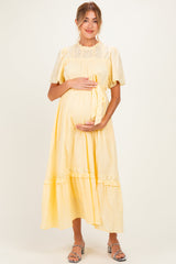 Umstands-Maxikleid mit Swiss Dots und Flatterärmeln