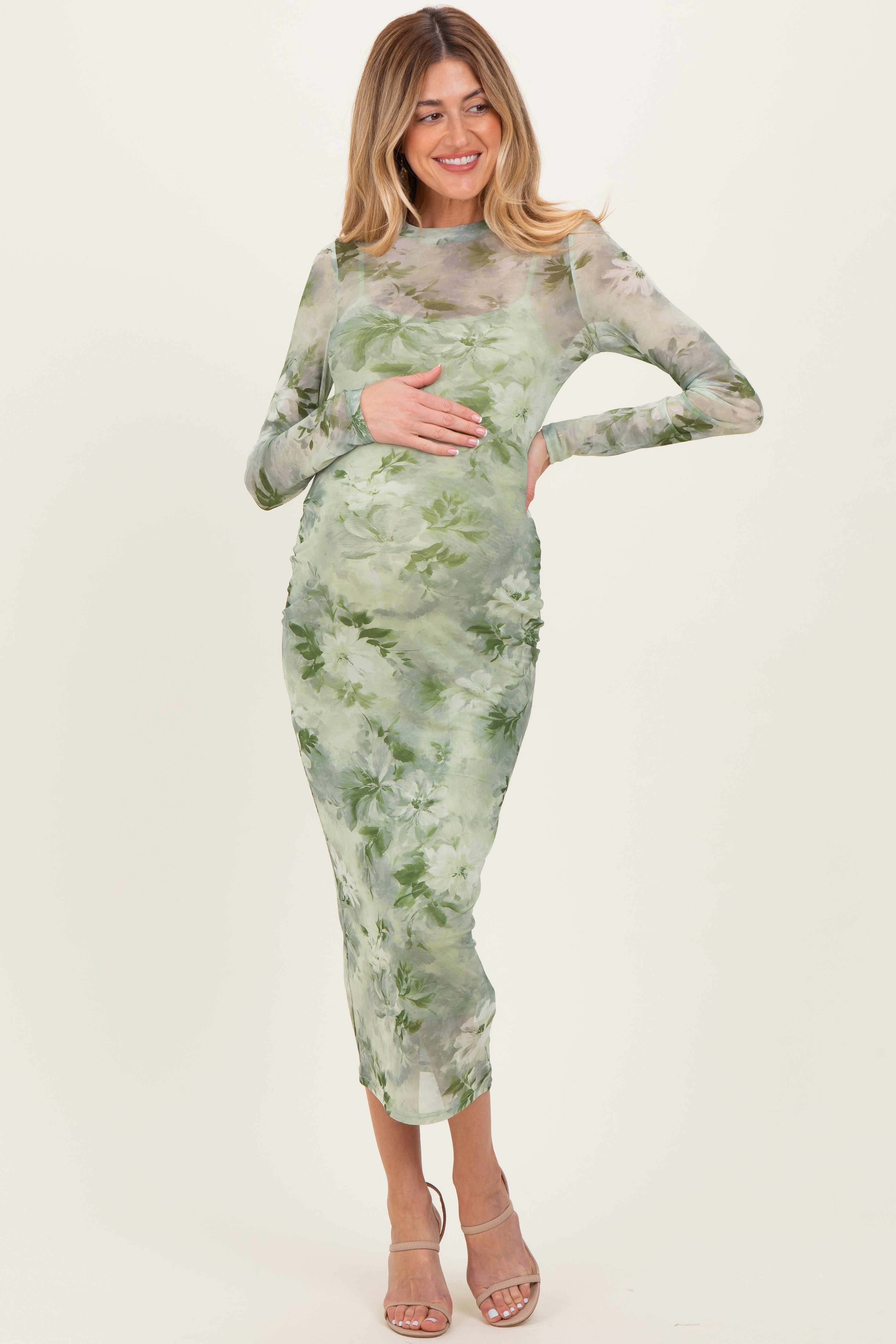 Geblümtes Umstandsmaxikleid mit Mesh-Overlay in Helloliv