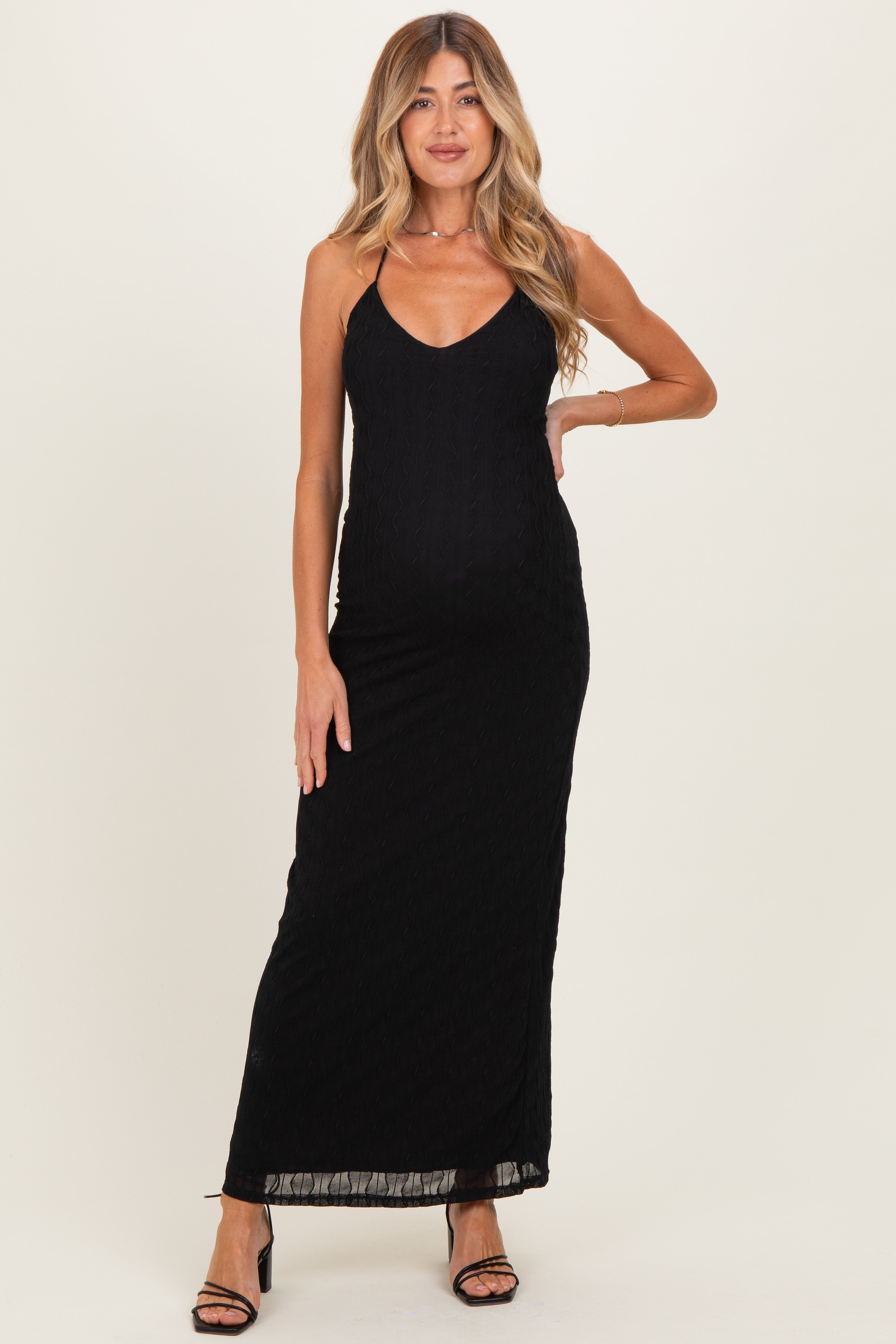 Umstands-Maxikleid mit Neckholder aus strukturiertem Strick