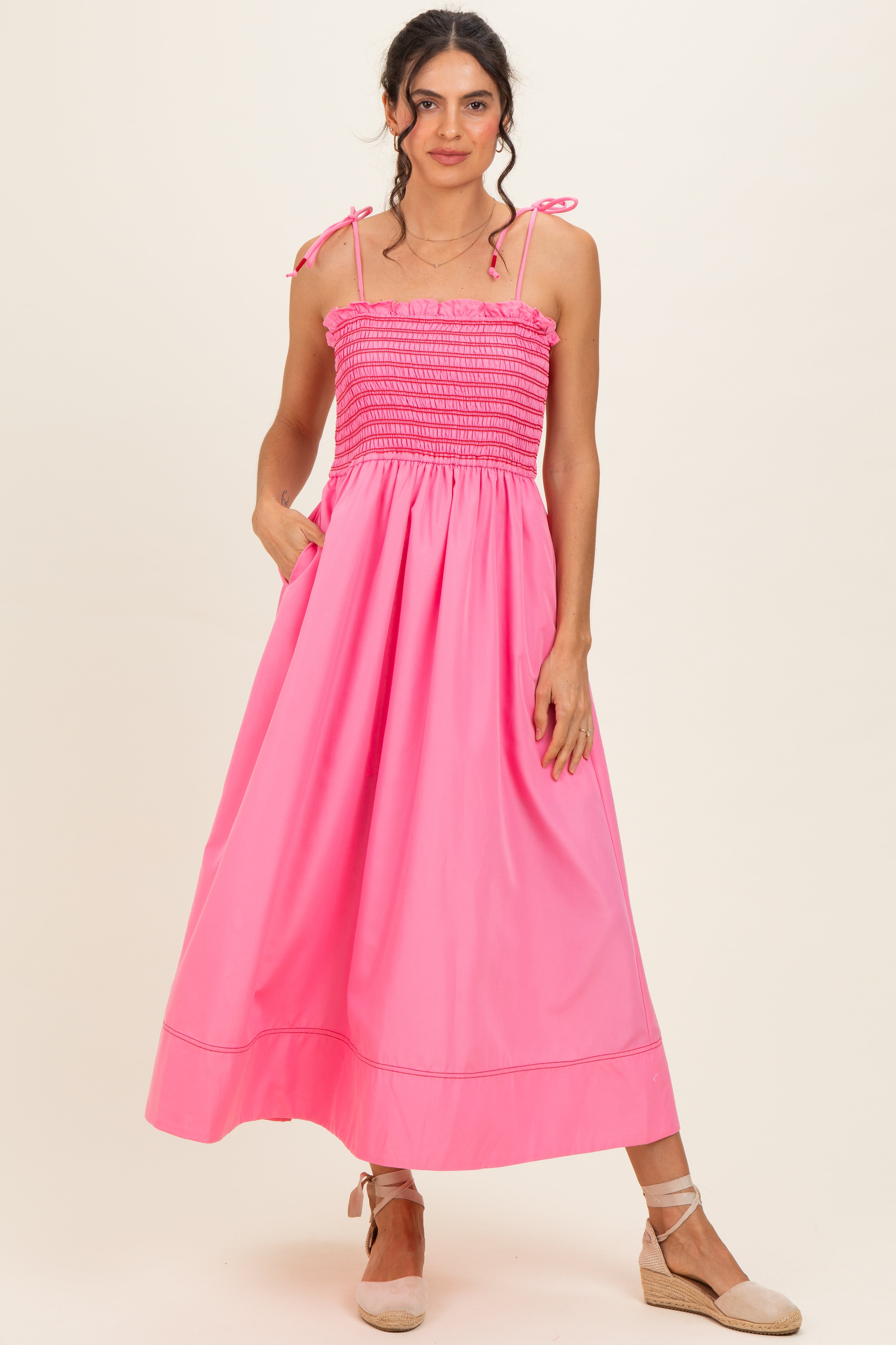 #Farbe_Rosa mit Smok-Schulter und Schleife