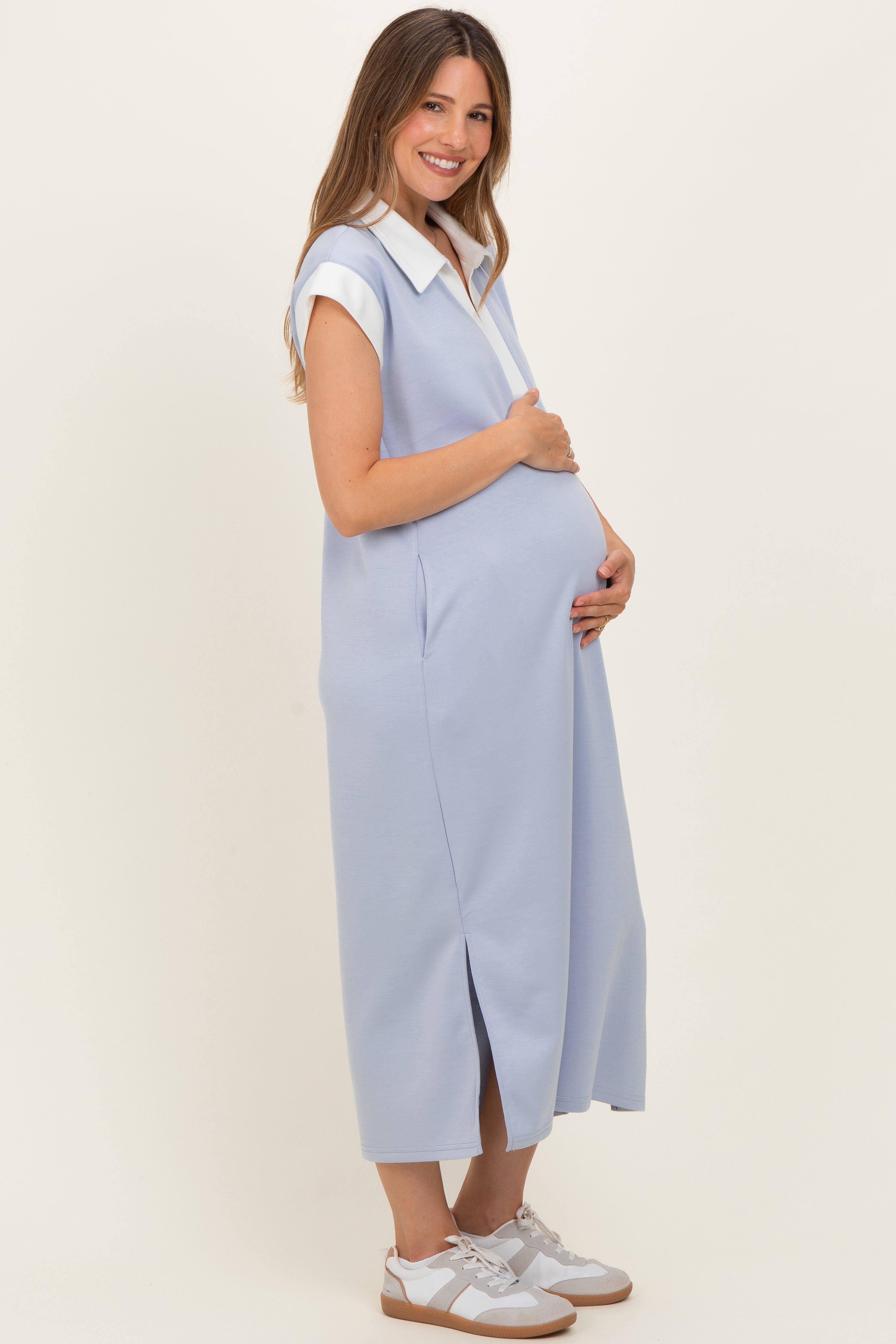 Umstands-Midikleid im Colourblock-Design mit Polokragen in Hellblau