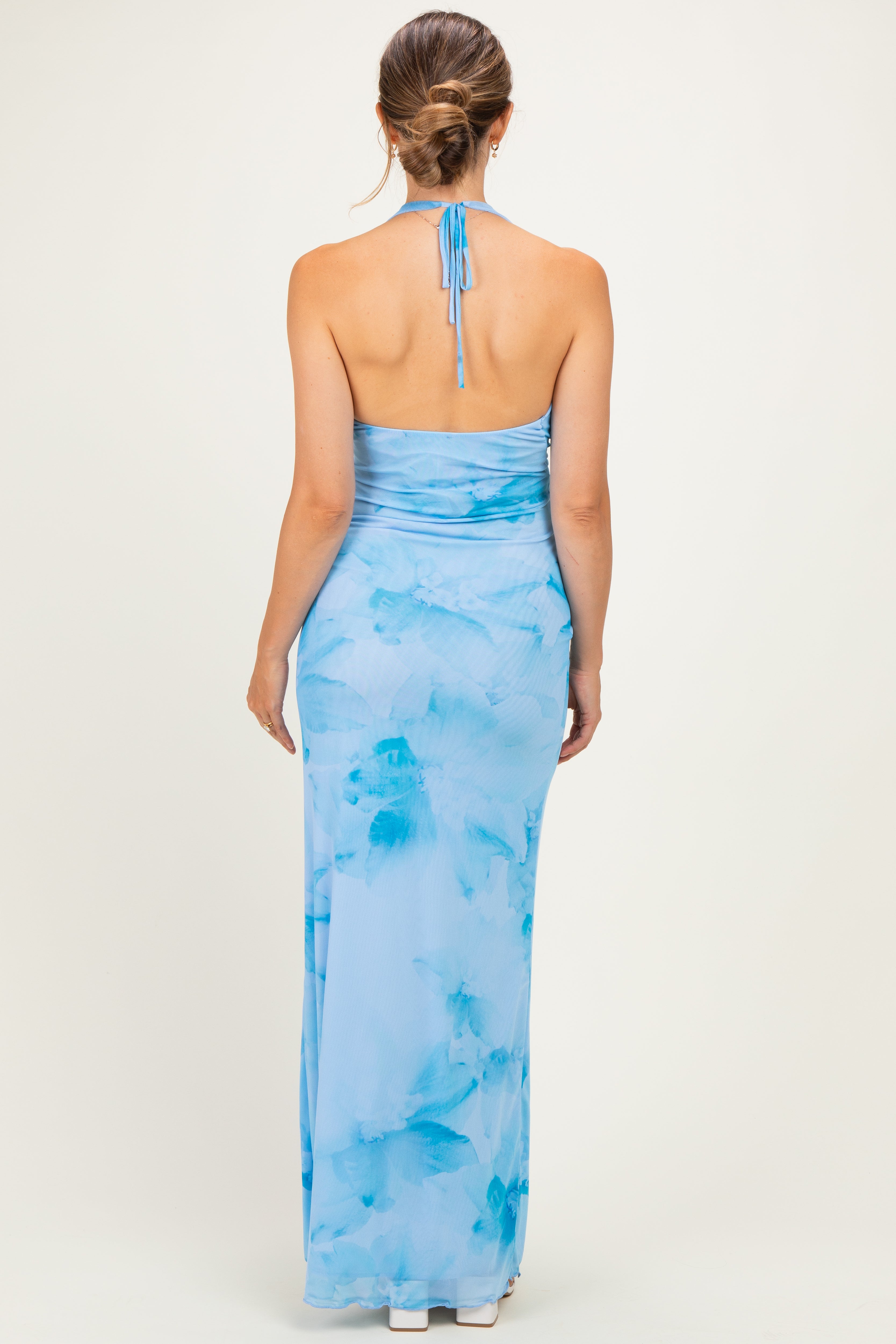 Umstandsmaxikleid mit Wasserfallausschnitt und Blumendruck