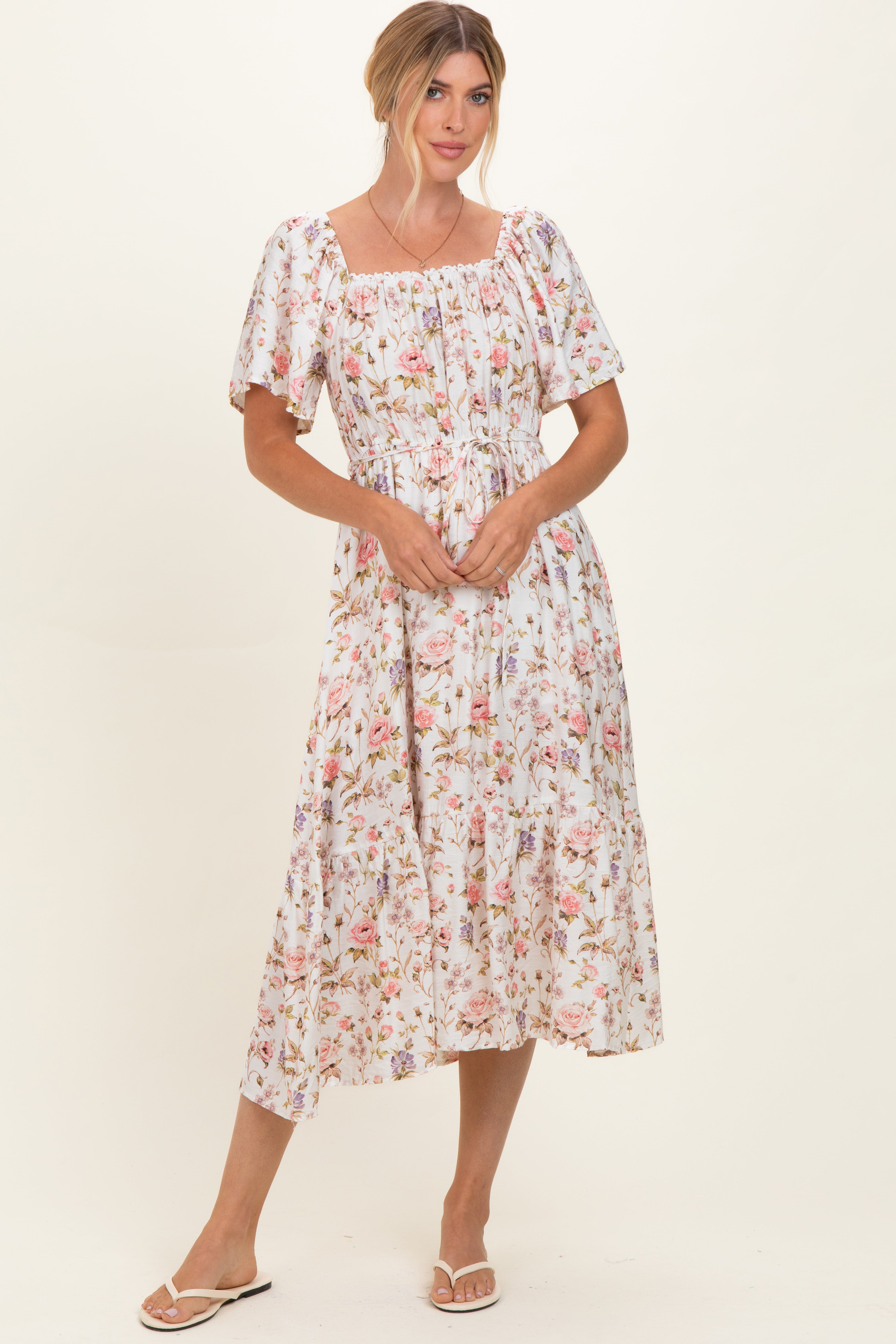 Umstands-Midikleid in Elfenbein mit Blumenmuster und Flatterärmeln
