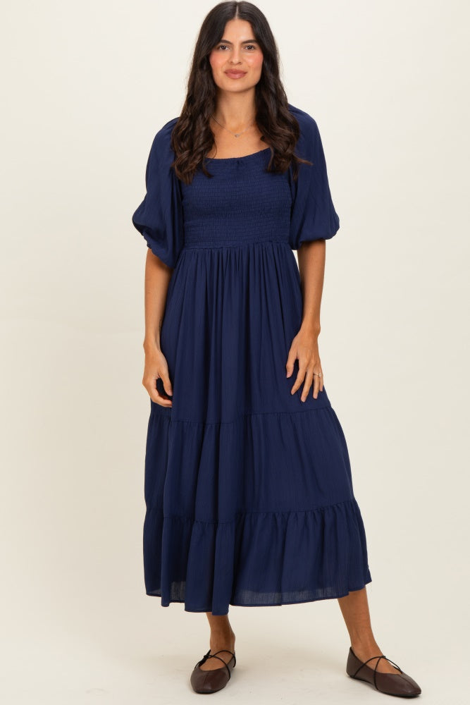 Marineblaues gesmoktes Umstands-Maxikleid mit Puffärmeln