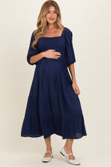 Marineblaues gesmoktes Umstands-Maxikleid mit Puffärmeln