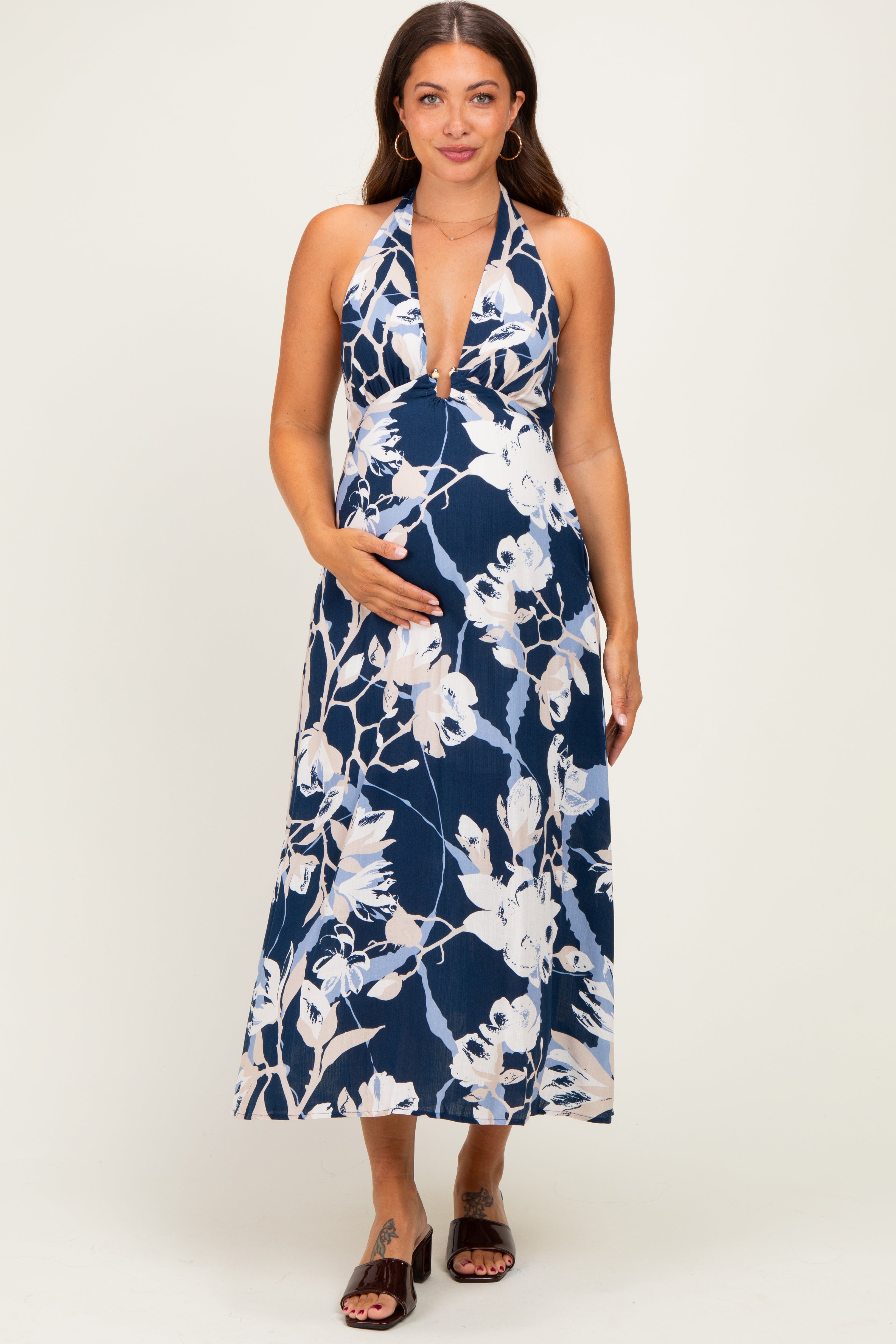 Umstands-Midikleid mit Neckholder und offenem Rücken