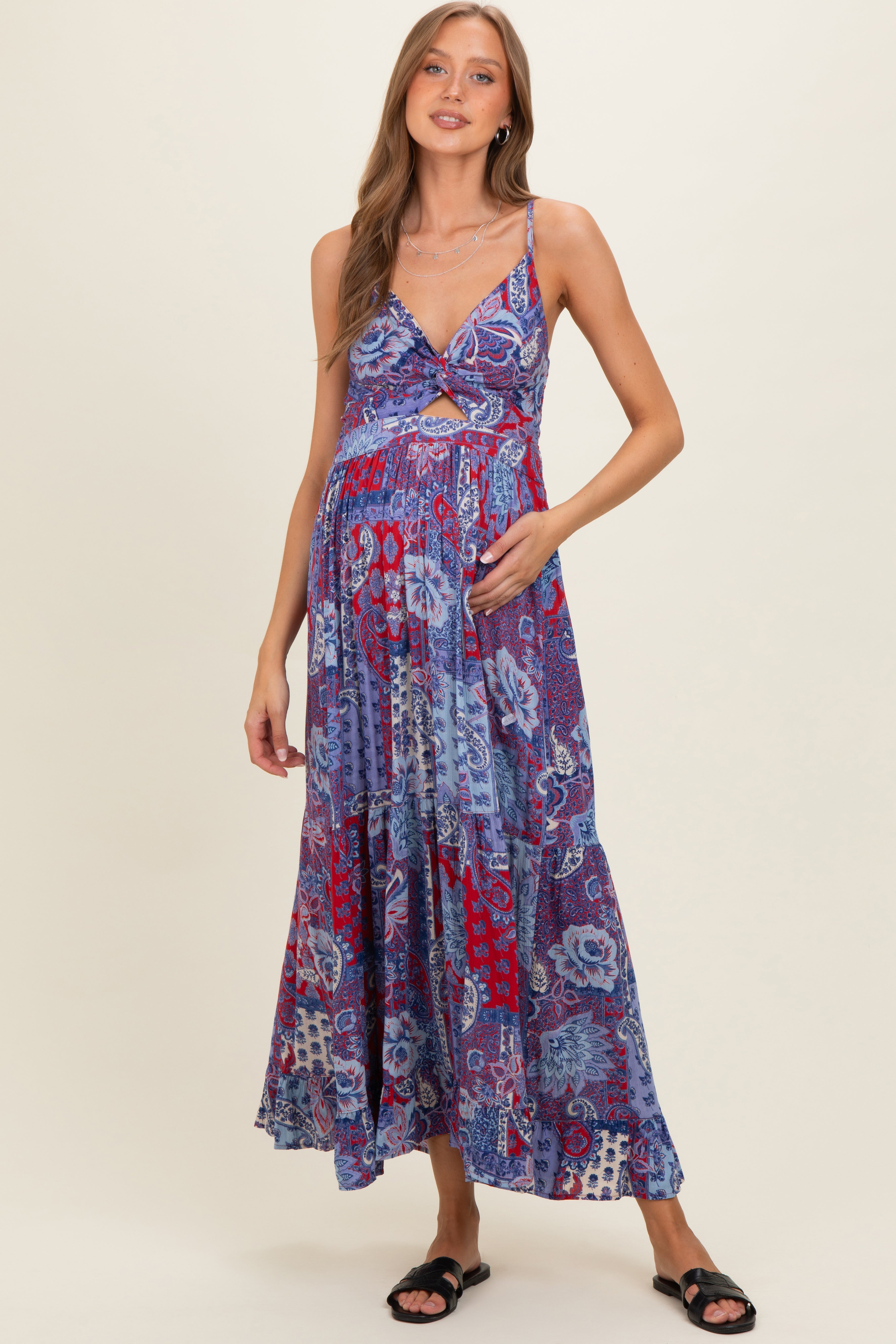 #Farbe_Marineblau-Rot mit V-Ausschnitt, Twist-Front und Cut-out
