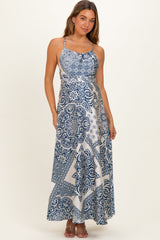 Marineblaues Umstands-Maxikleid aus Satin mit Blumenmuster und Cross-Back