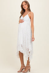 Elfenbeinfarbenes Umstands-Maxikleid aus Spitze mit Twist-Detail vorn
